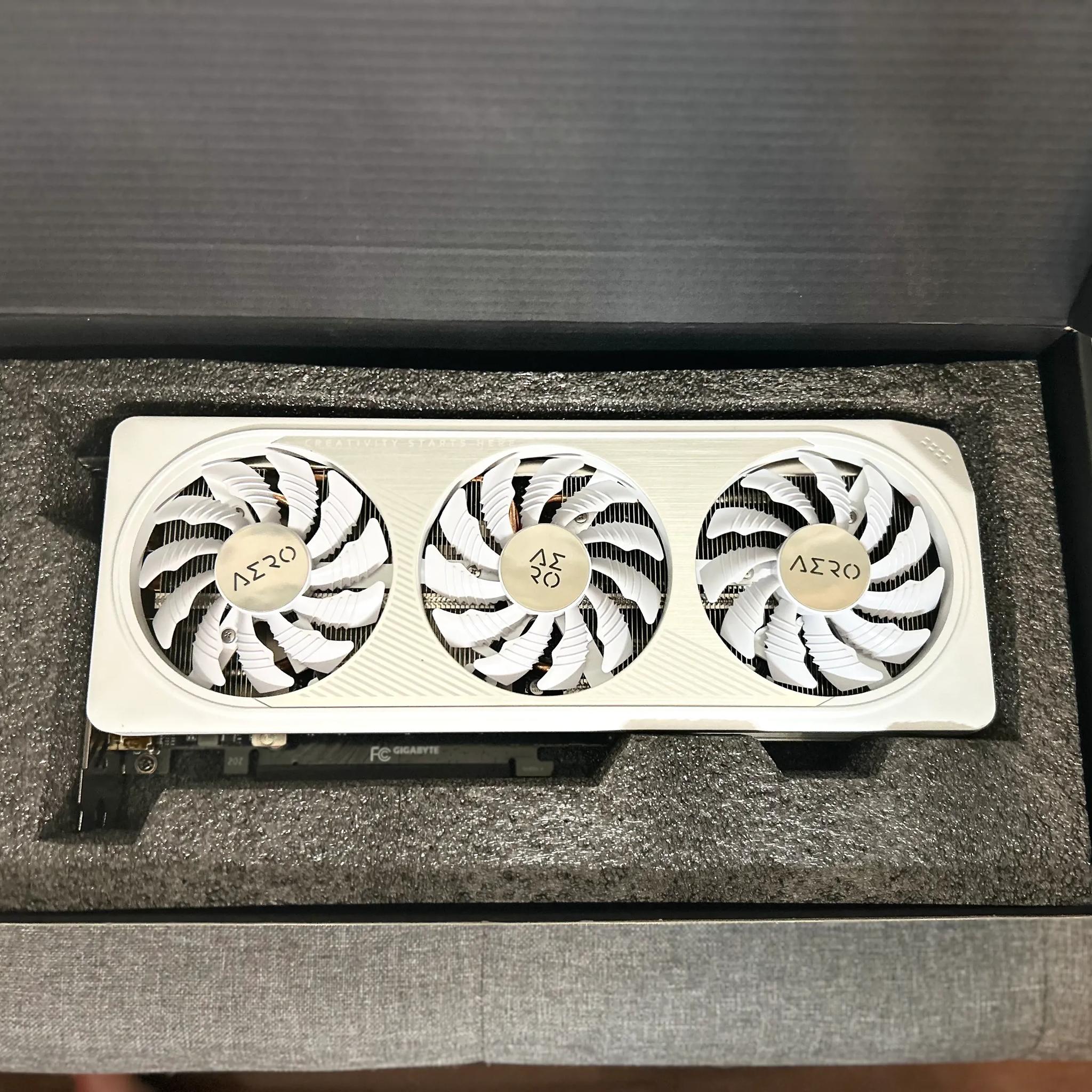 Lightly used Gigabyte RTX 4060 TI! Upgraded and just looking to sell it.