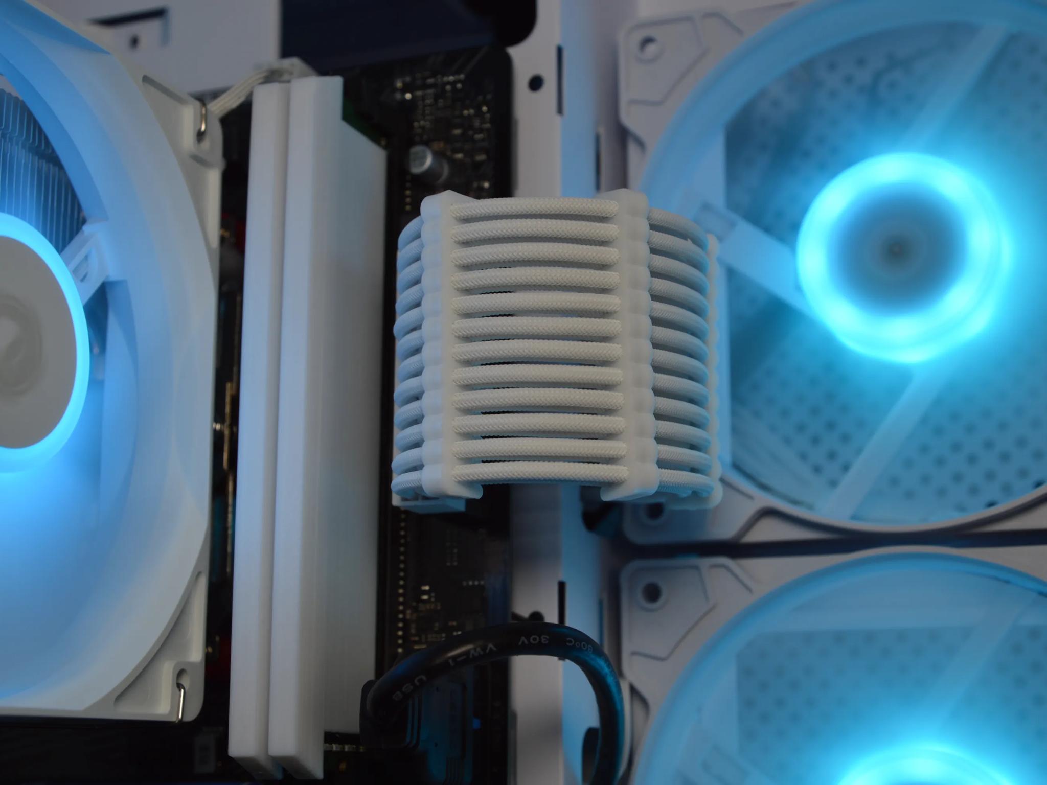 ❄️⬜| RTX 4060 Ti 8GB | RYZEN 5 5600 | 16GB DDR4 RAM | 1TB NVME SSD | Snow Box |
