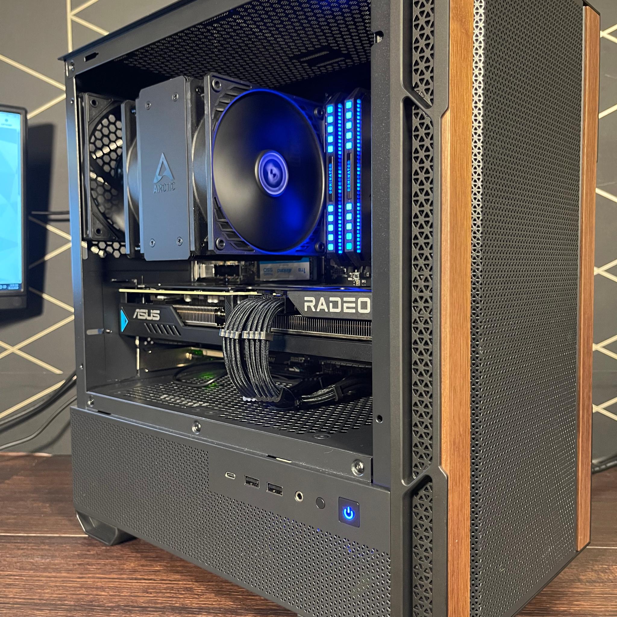 🌟NEW Mini Gaming PC/ RX 9070 GRE/ R7 5800X3D/ 32Gb RAM/ 1Tb NVMe/ Compact case🌟