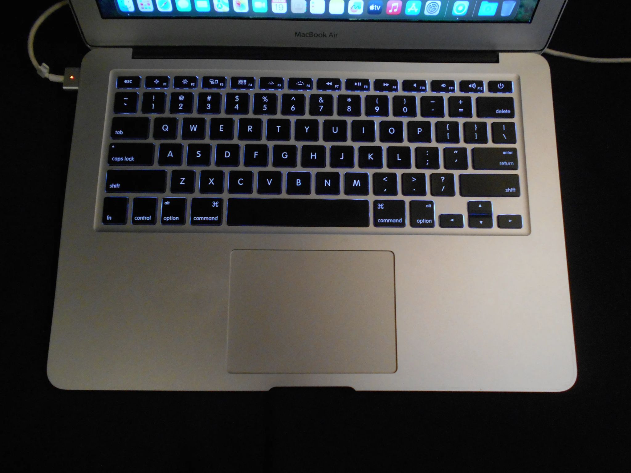 Macbook Air Sonoma i7