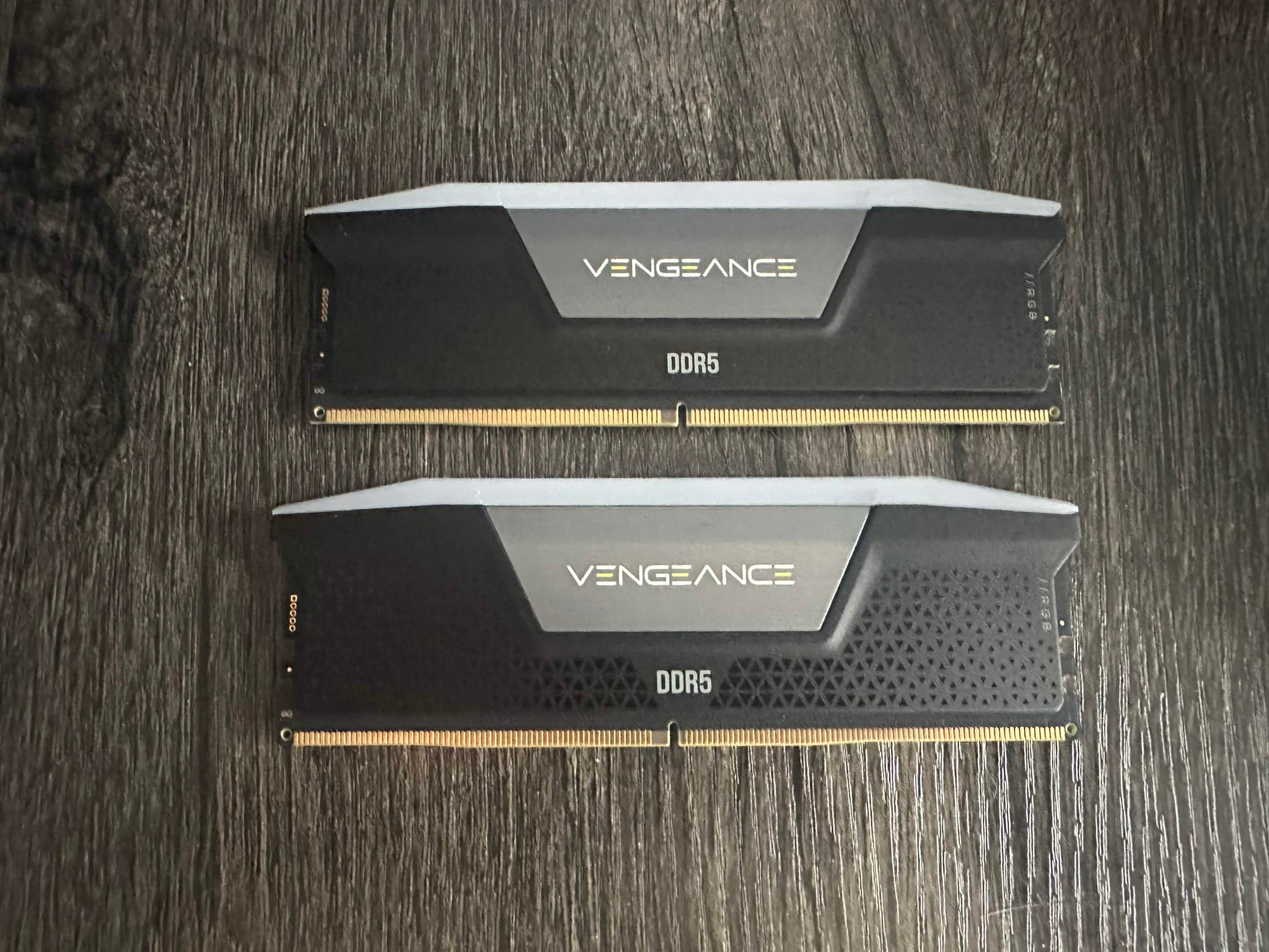 Corsair Vengeance RGB 32 GB (2x16 GB) DDR5-6000 CL36 DESKTOP MEMORY RAM