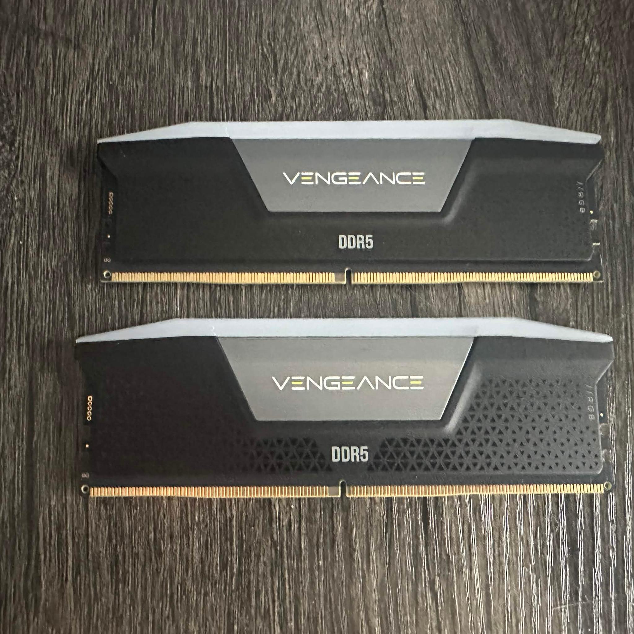 Corsair Vengeance RGB 32 GB (2x16 GB) DDR5-6000 CL36 DESKTOP MEMORY RAM
