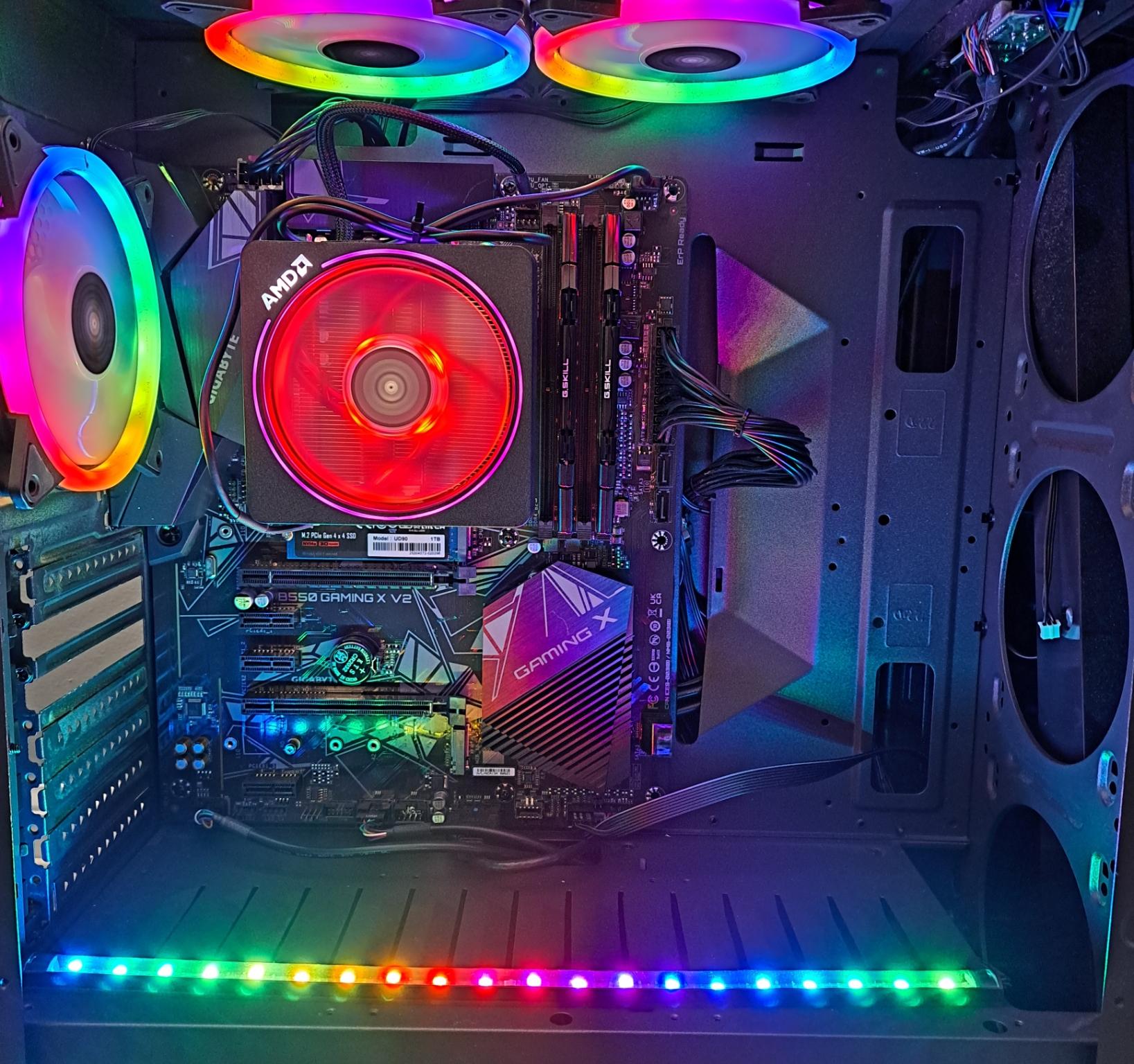 Ryzen 7 3700X - 32GB RAM - 1TB NVMe SSD