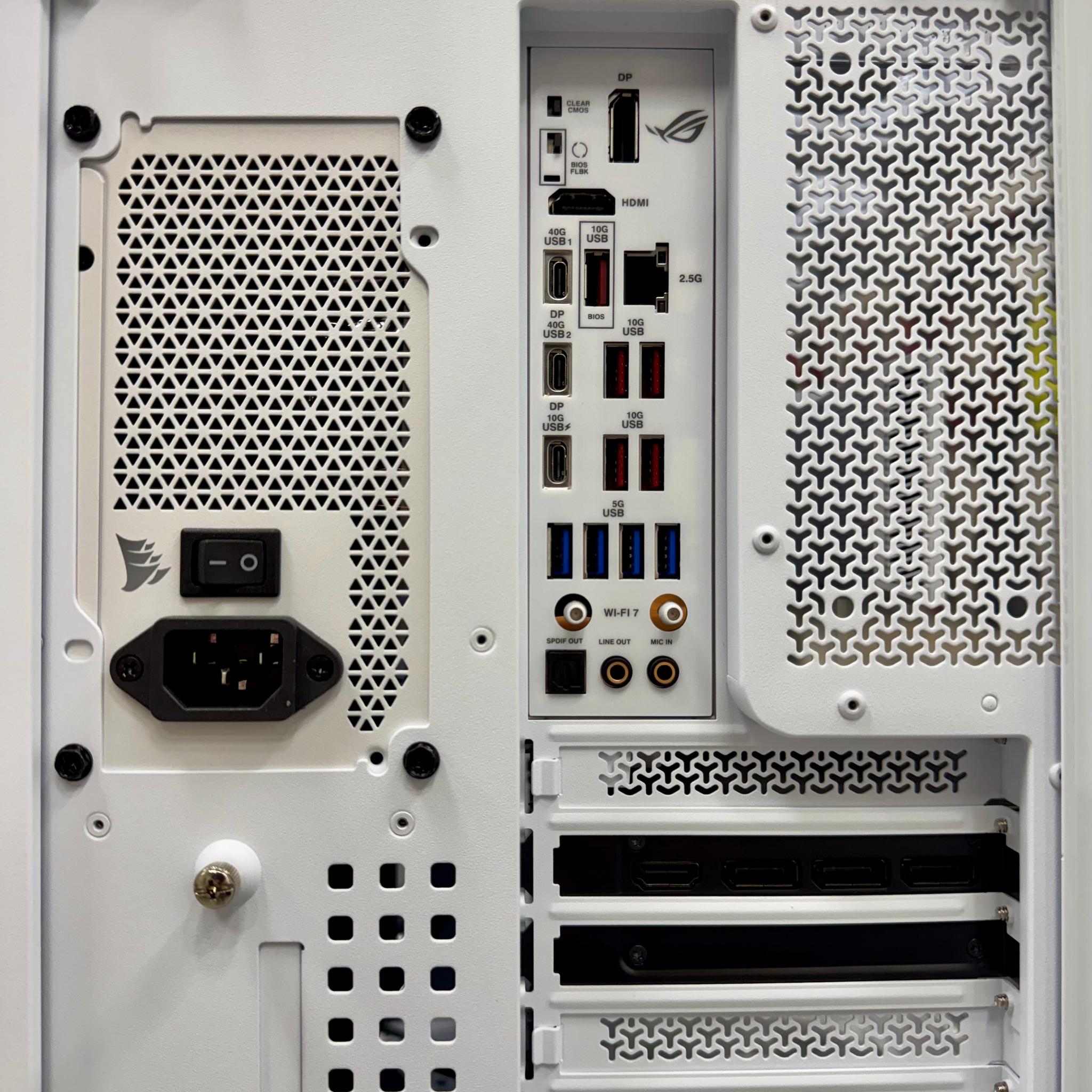 Corsair Pro Gaming PC 🏰 5080 Founders Edition | 9800x3D | 3TB SSD | 32GB G.Skill Royal Neo CL28