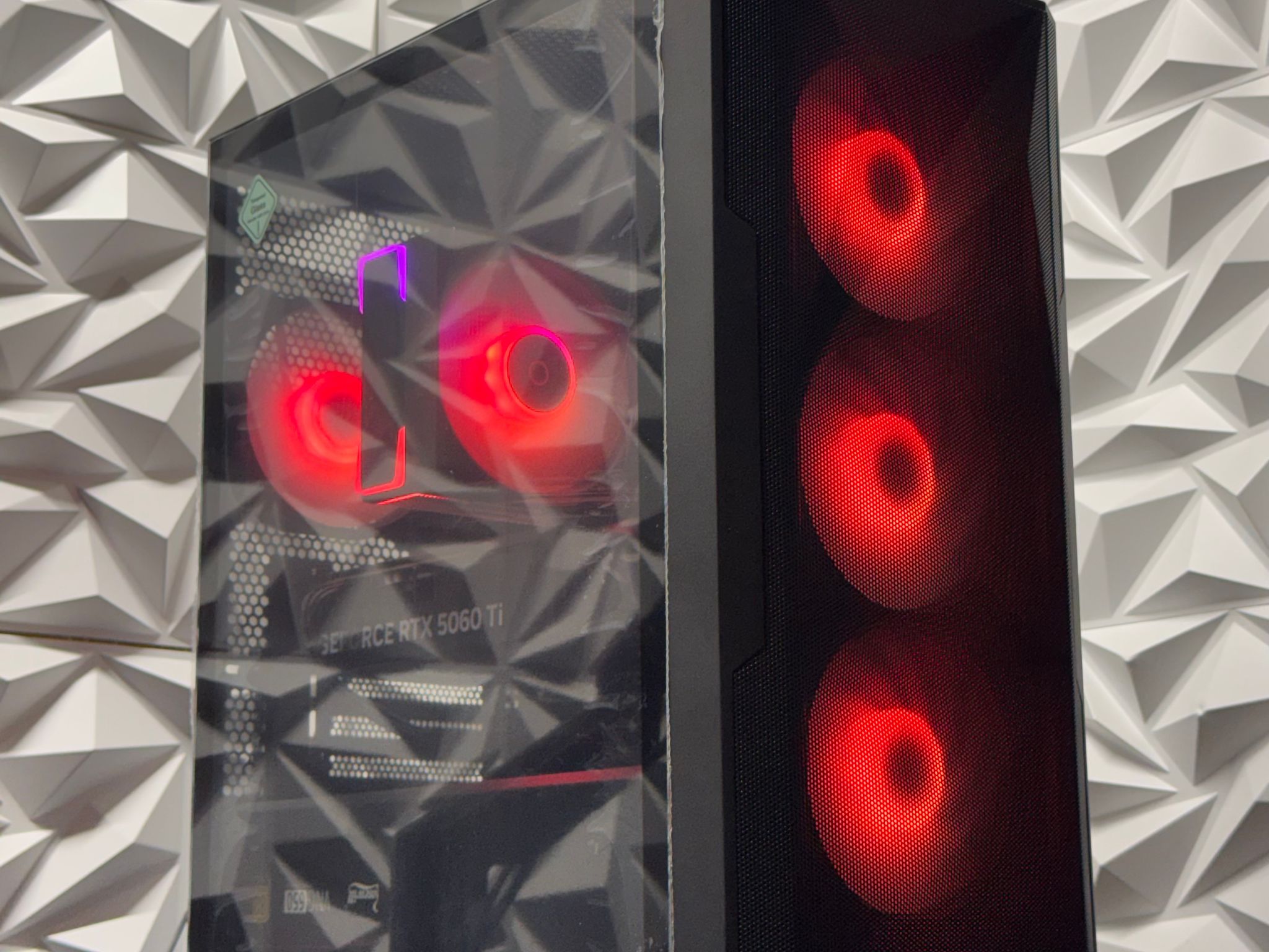 RTX 5060 Ti / Ryzen 5 9600x / 16GB DDR5 / 1TB SSD / Gaming pc / Future proof / Warzone / Fortnite