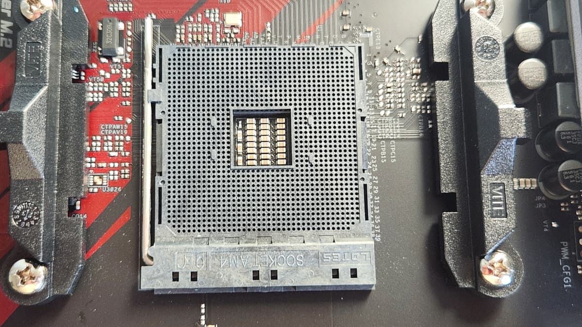 ASRock B550 PG Velocita + Intel AX210 Wifi 6E card + Asus Wifi 6E antenna