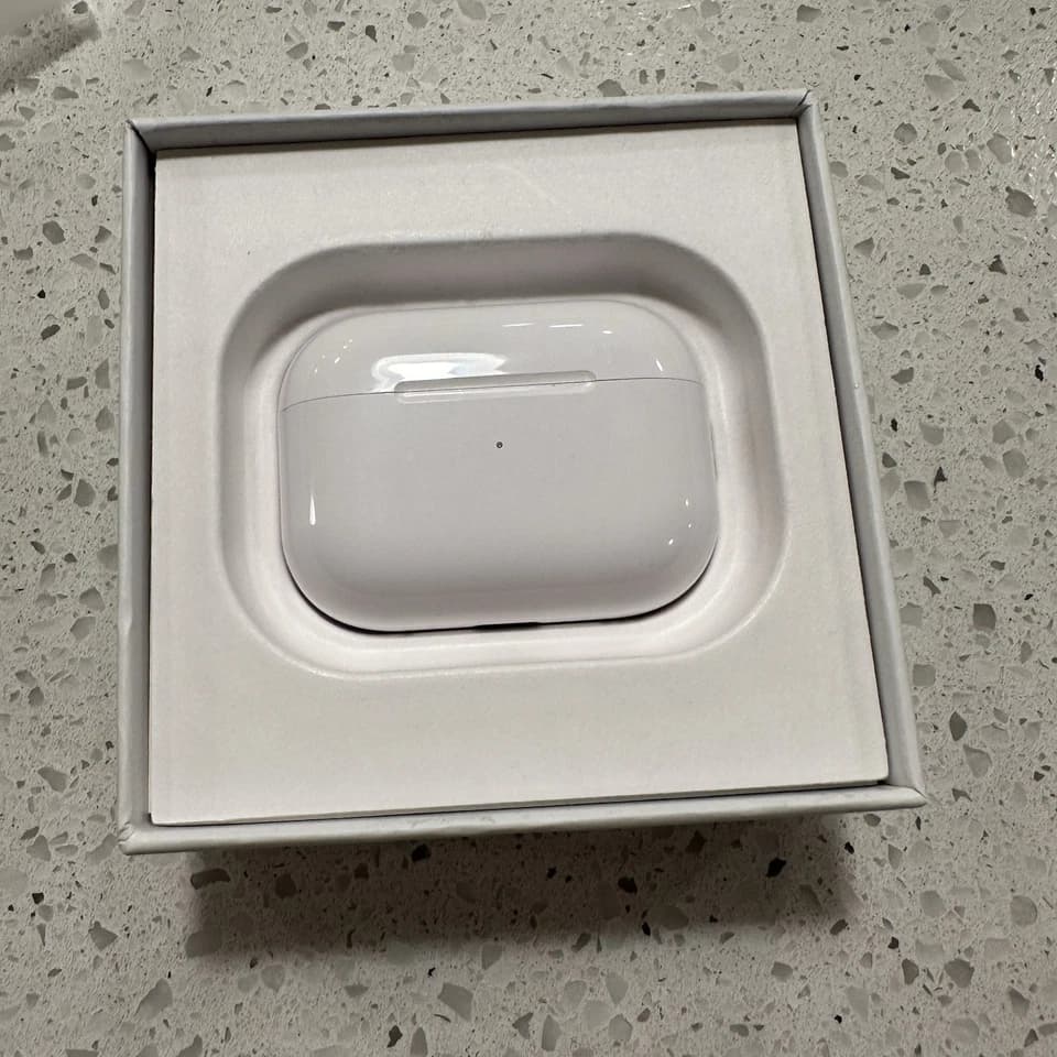 Apple AirPods Pro 2nd Generation MagSafe [OPEN BOX TO TEST]