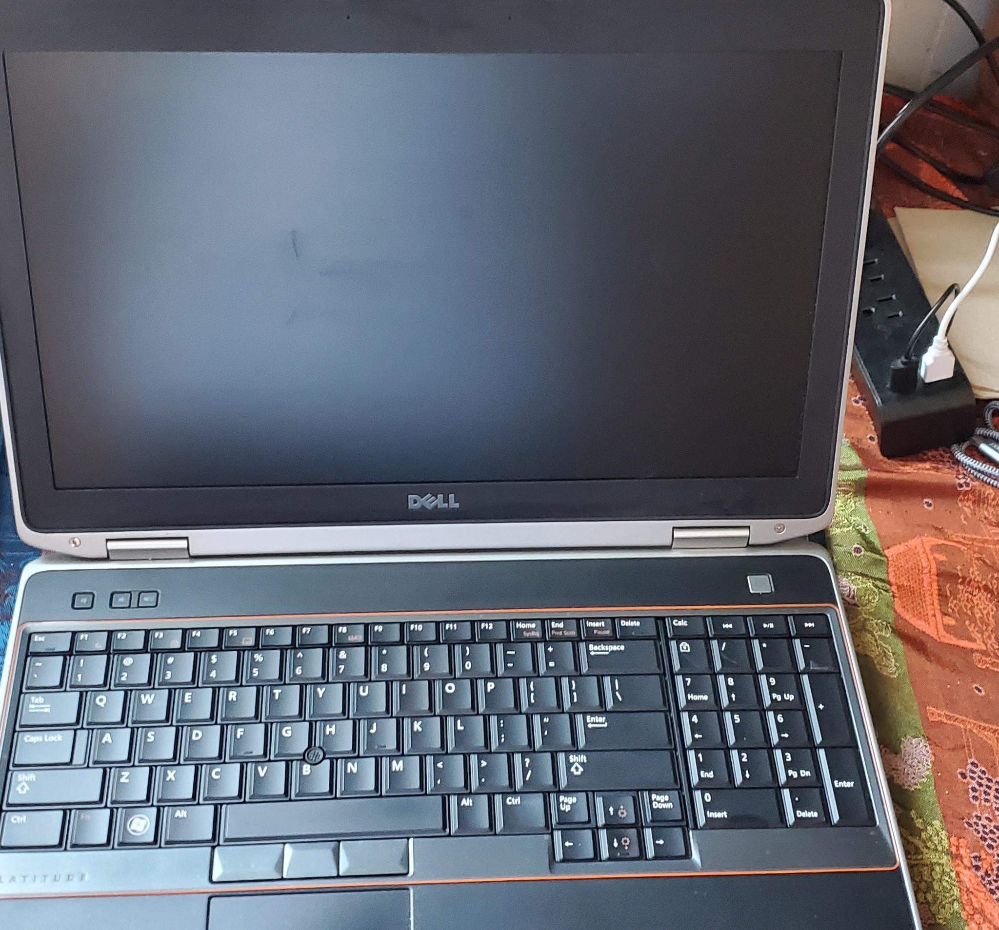 Dell Latitude E6520 (Win 11)