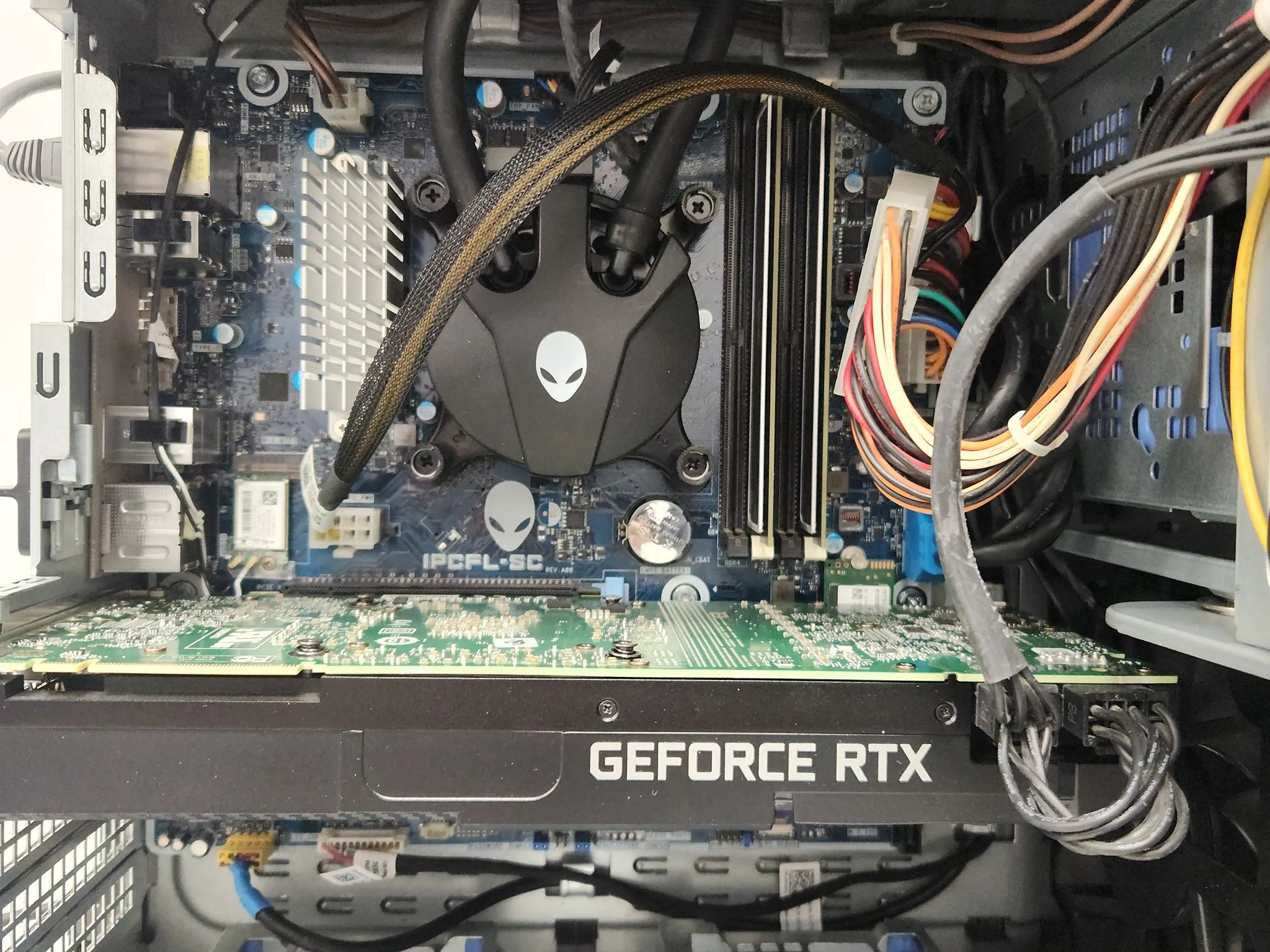 Alienware i7 8700k, 2070 super, AIO Liquid Cooling