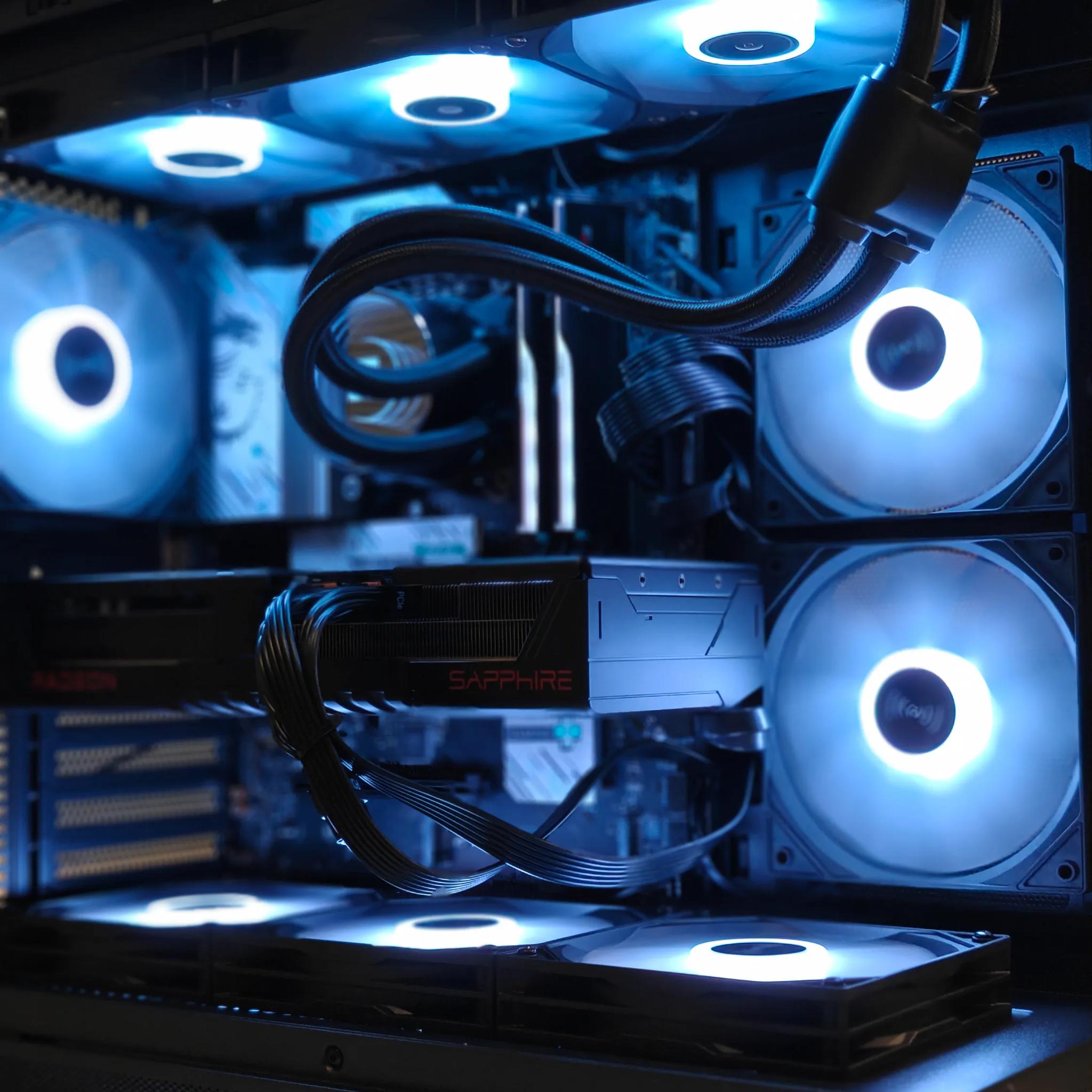 1440P - AMD Radeon RX 9070 - Intel Core Ultra 7 265K - 32GB DDR5 6000 - 2TB M.2 NVMe Gen 4 SSD
