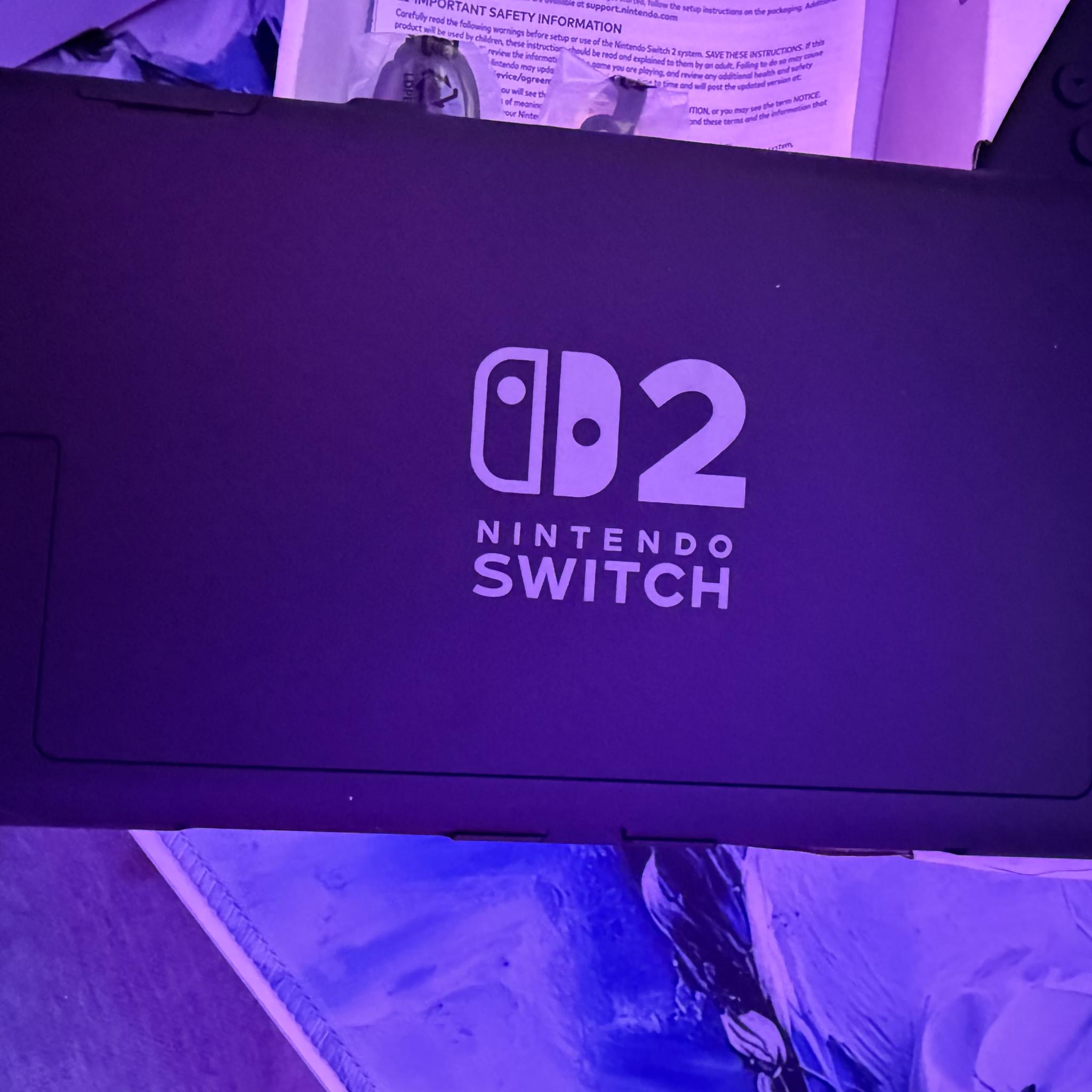 Hardly Used Nintendo Switch 2 <30 hours played