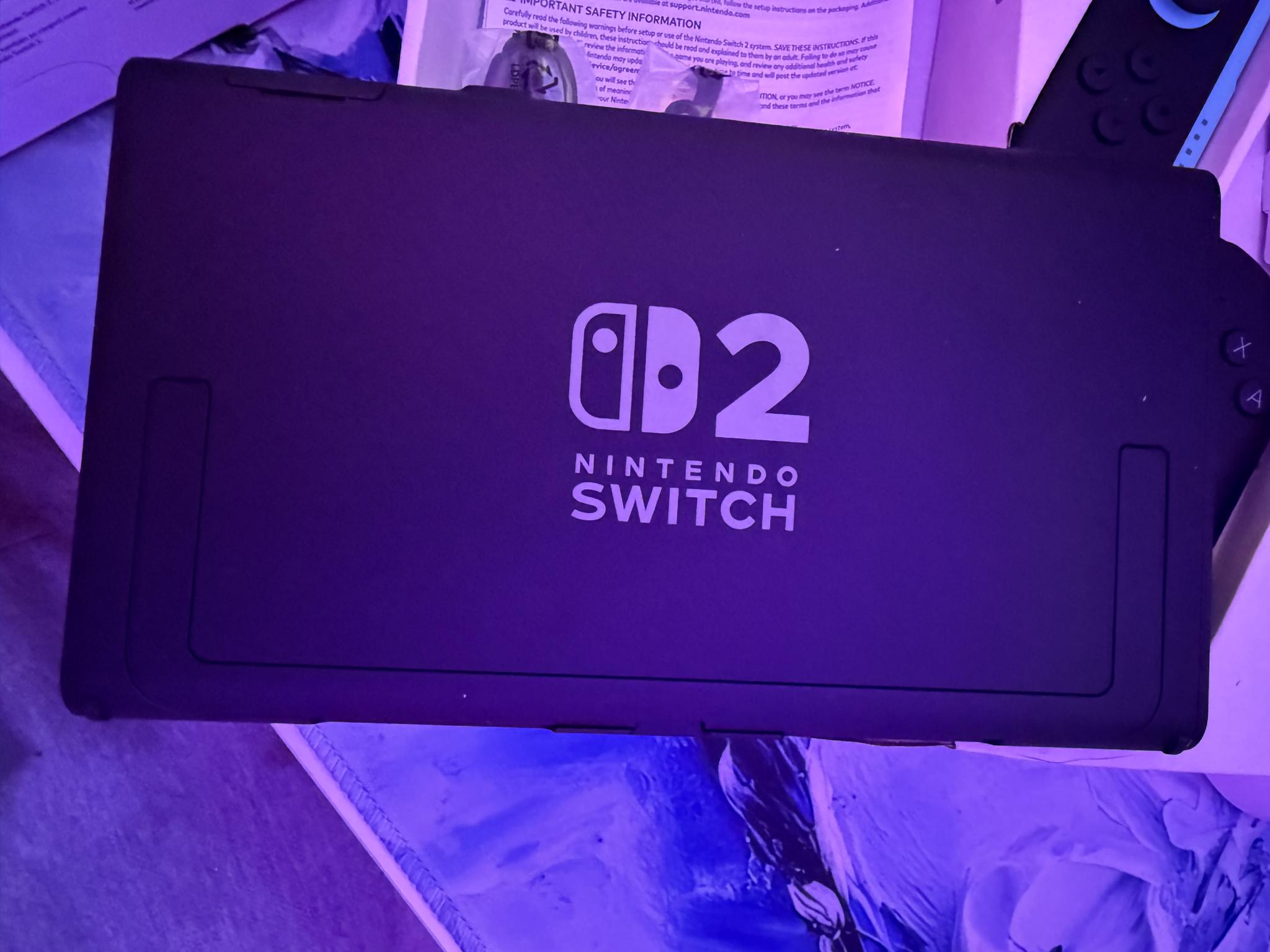 Hardly Used Nintendo Switch 2 <30 hours played
