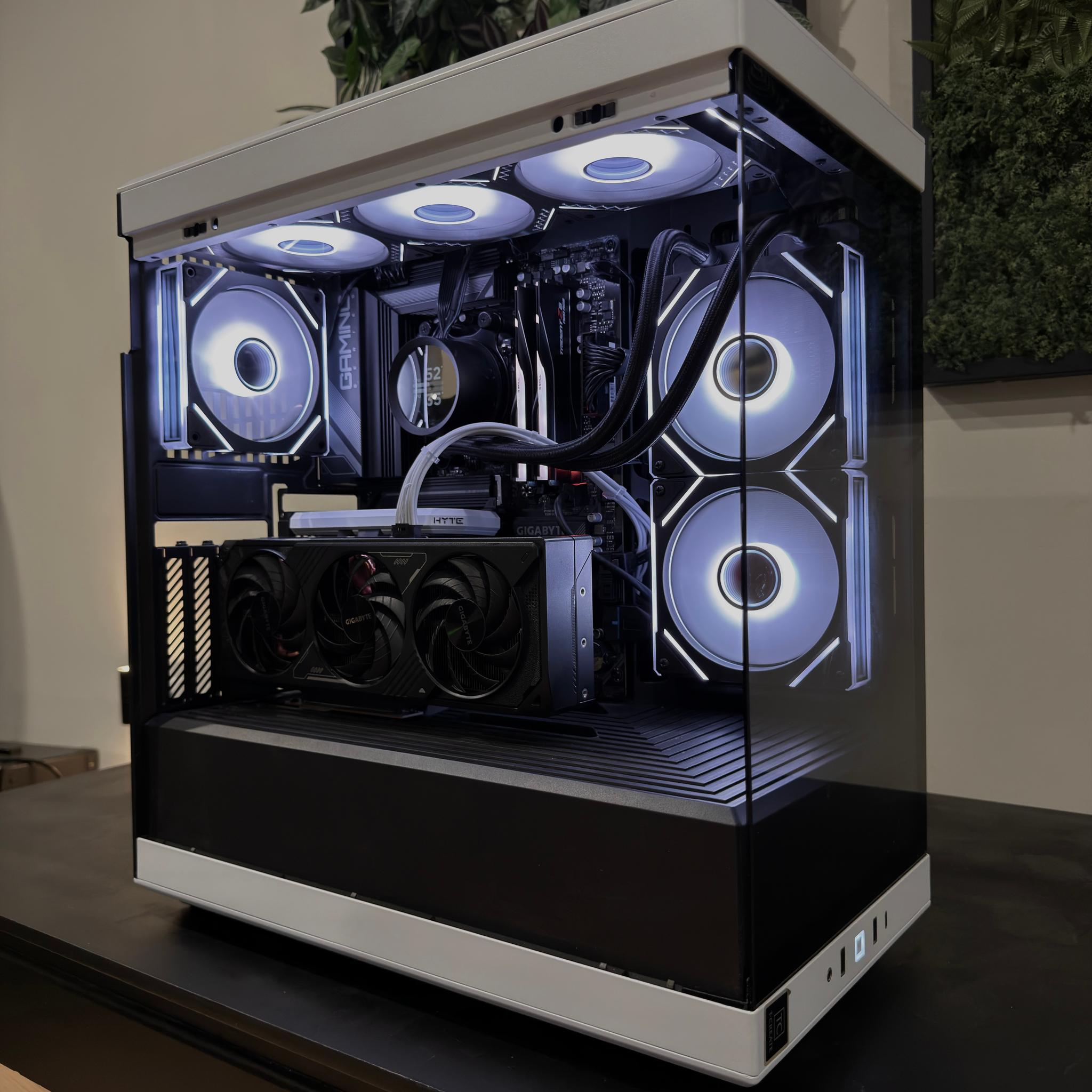 🚀 RTX 5070 Custom Gaming PC - Ryzen 9 7900X, 32GB RAM, 1.5 TB Storage 🚀