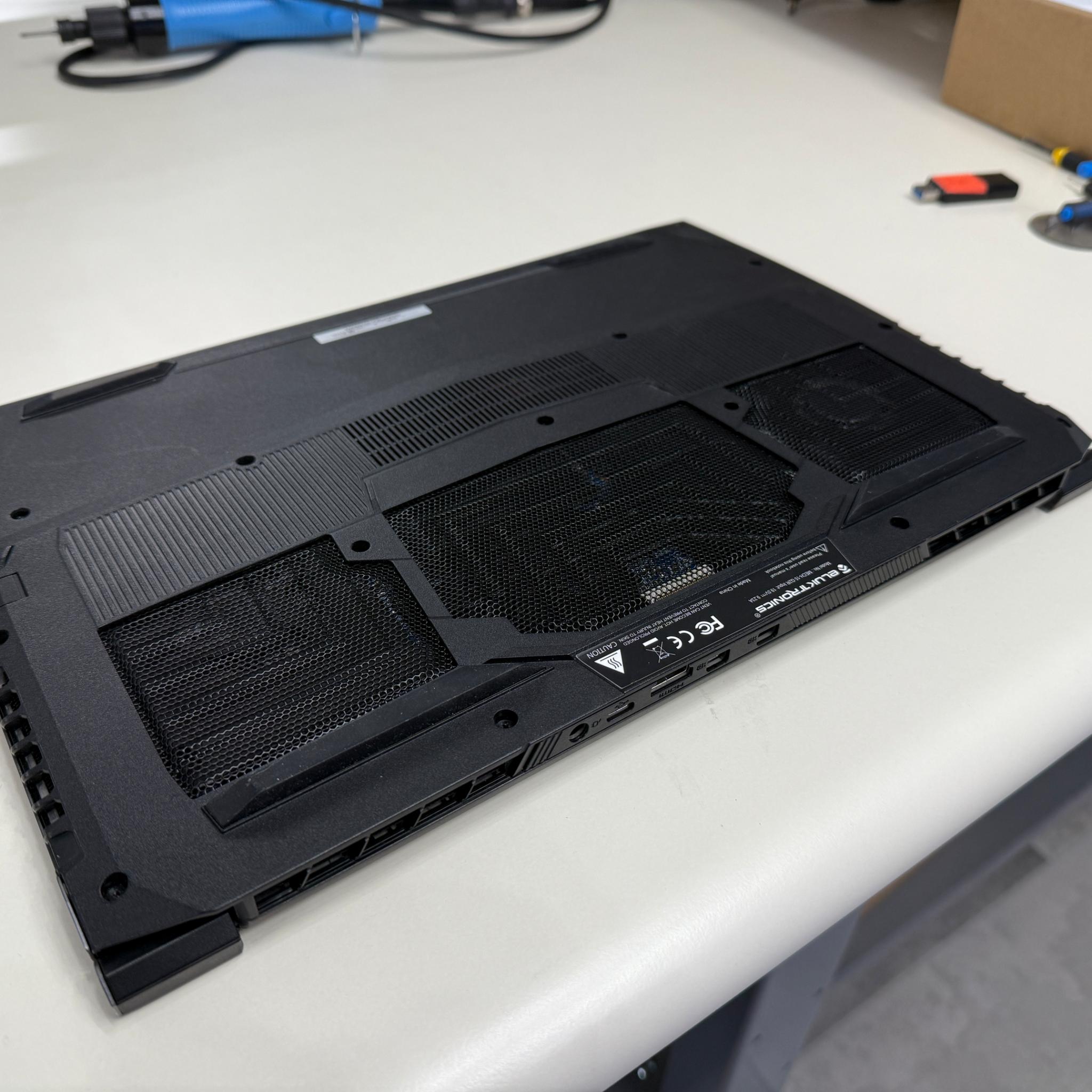 Eluktronics Mech-15 G2+i7-8750H+RTX 2060+16GB RAM+256 SSD