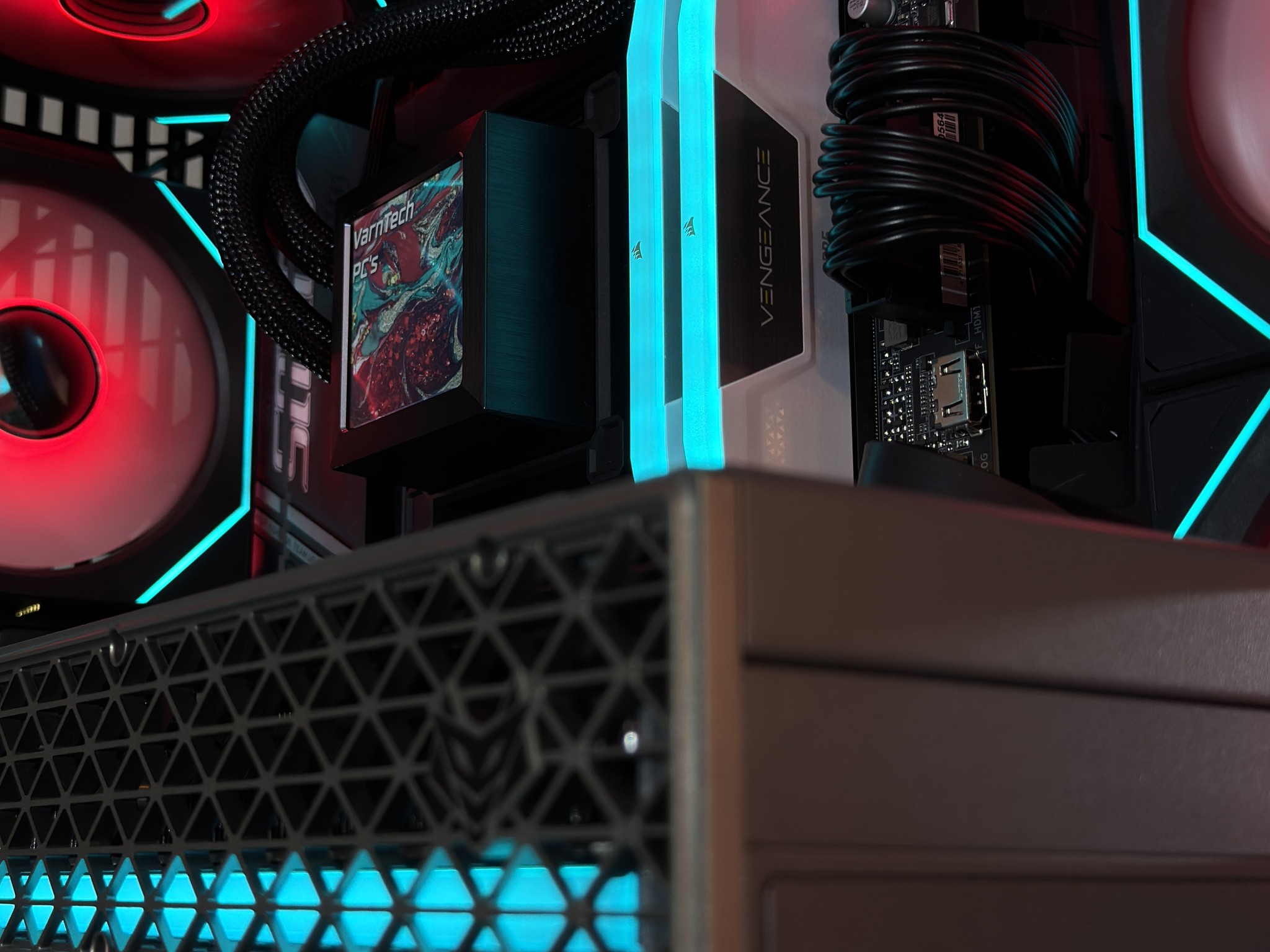 Gaming PC | RX 9070XT | Ryzen 7 7800x3d | 96 GB DDR5 | 2 TB NVME