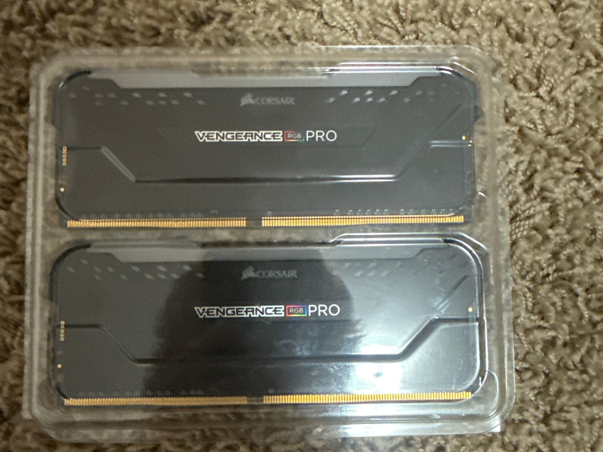 Corsair Vengeance RGB Pro 32GB (2×16GB) DDR4 RAM – Open Box