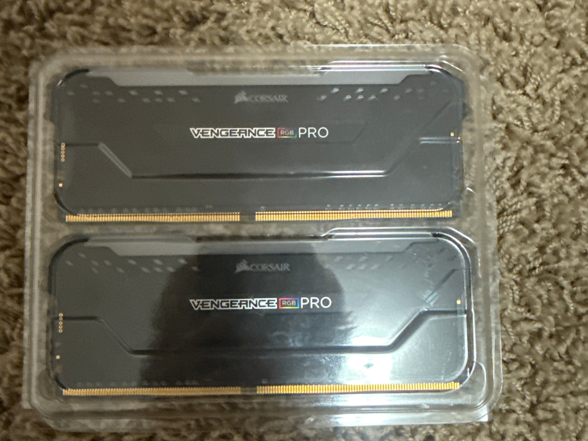 Corsair Vengeance RGB Pro 32GB (2×16GB) DDR4 RAM – Open Box