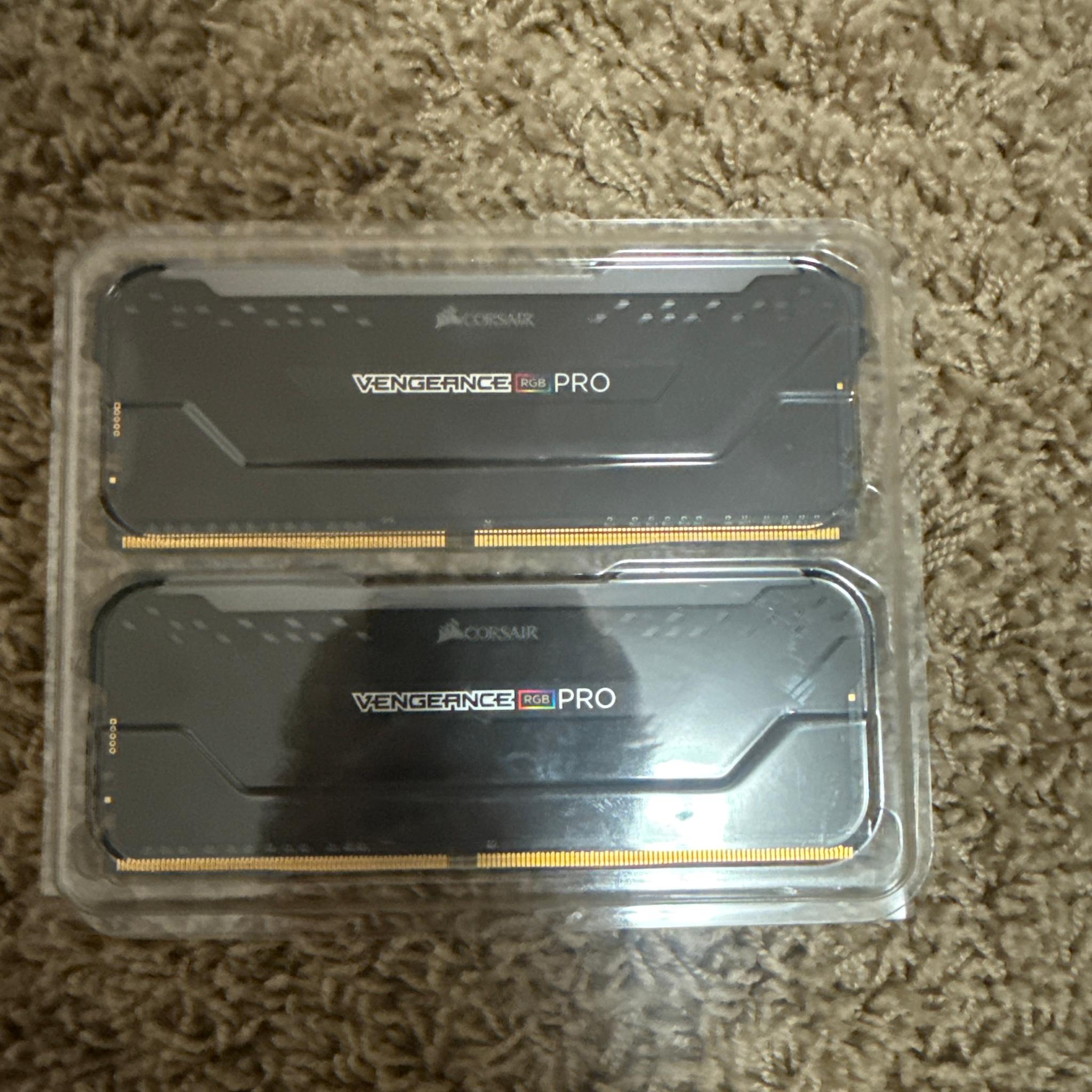 Corsair Vengeance RGB Pro 32GB (2×16GB) DDR4 RAM – Open Box