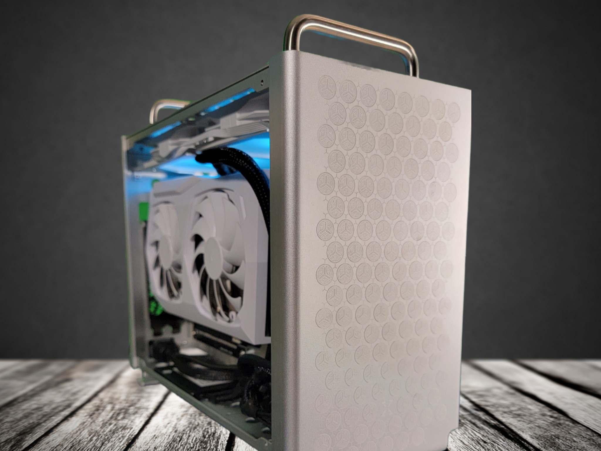Frosty: Midrange ITX Gaming PC (Ryzen 5 3600, RTX 3060 12gb, 16gb DDR4, 512gb nvme+1tb ssd)
