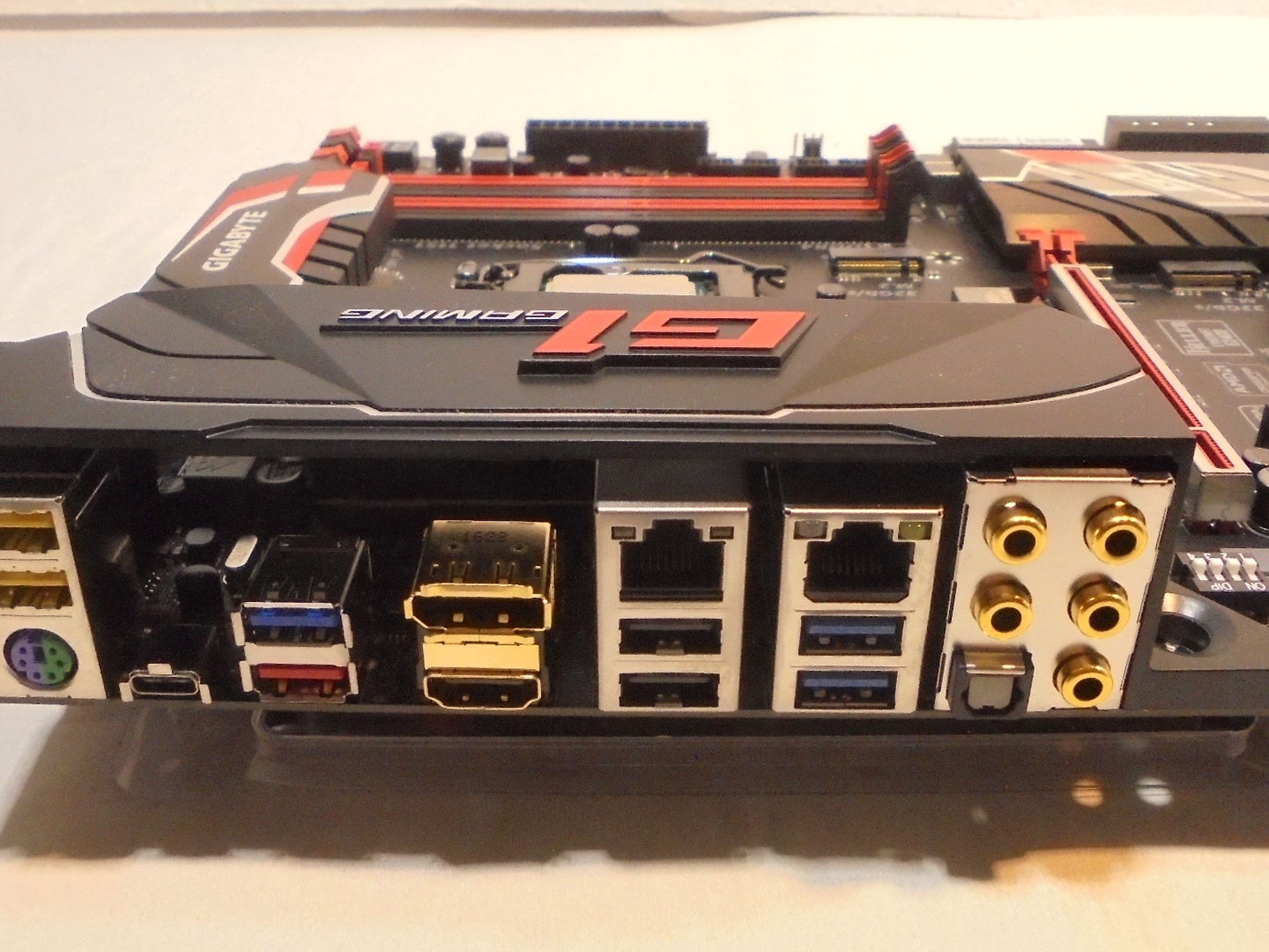 Gigabyte GA-Z170X-Gaming 6/Intel I7-6700K/16GB Asus Aura Ram/Original box