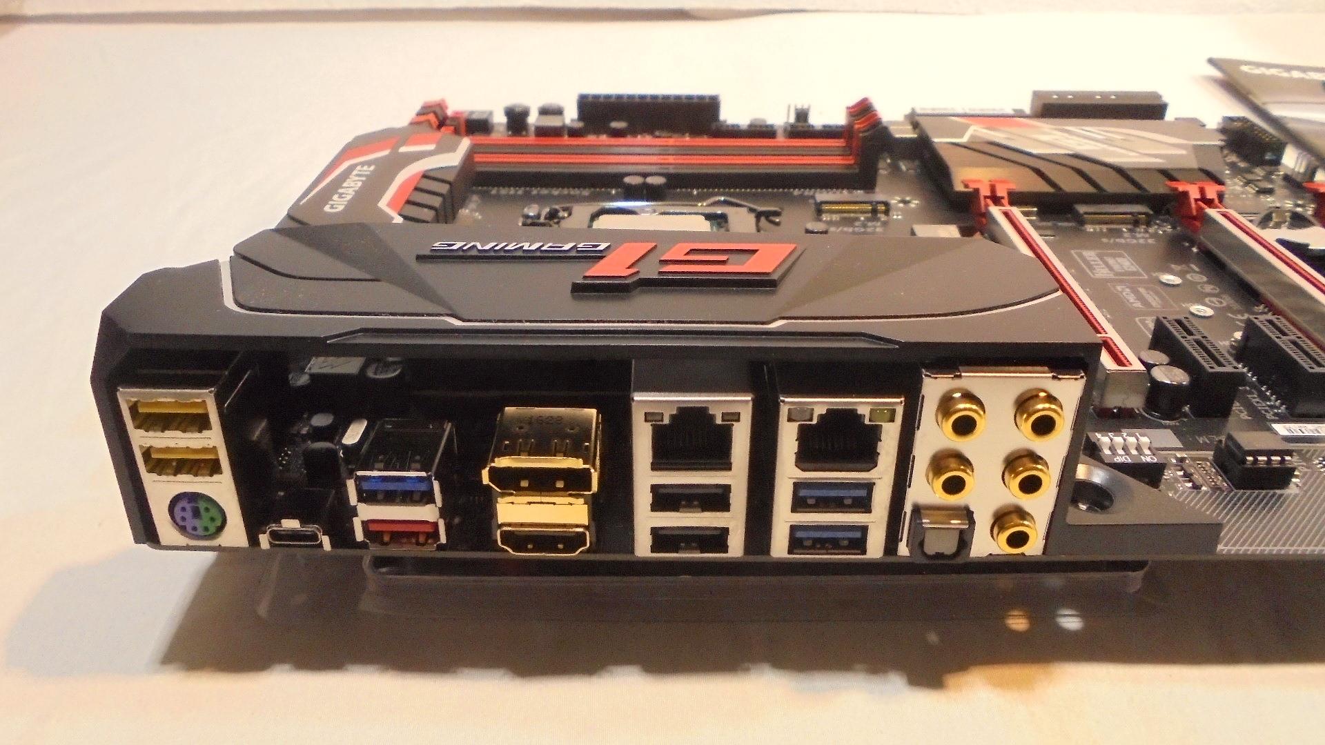 Gigabyte GA-Z170X-Gaming 6/Intel I7-6700K/16GB Asus Aura Ram/Original box