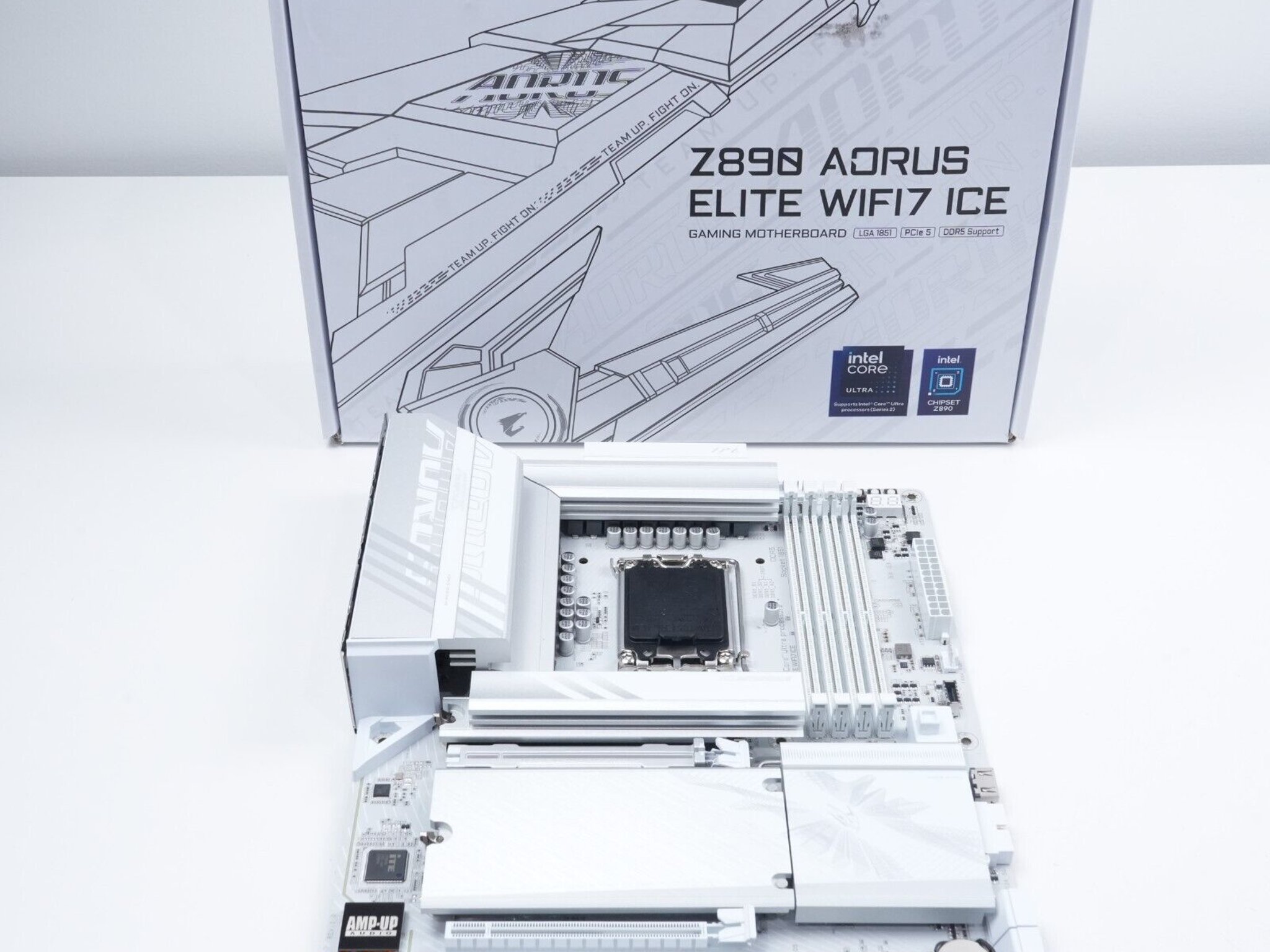 GIGABYTE INTEL Z890 AORUS ELITE WIFI7 ICE/GAME BUNDLE New!