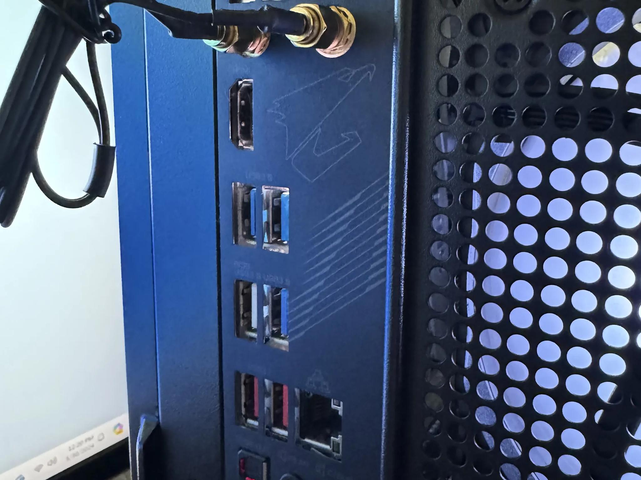 Gaming PC (Ryzen 5 3600 + Radeon RX 5700 XT + 16GB ram)
