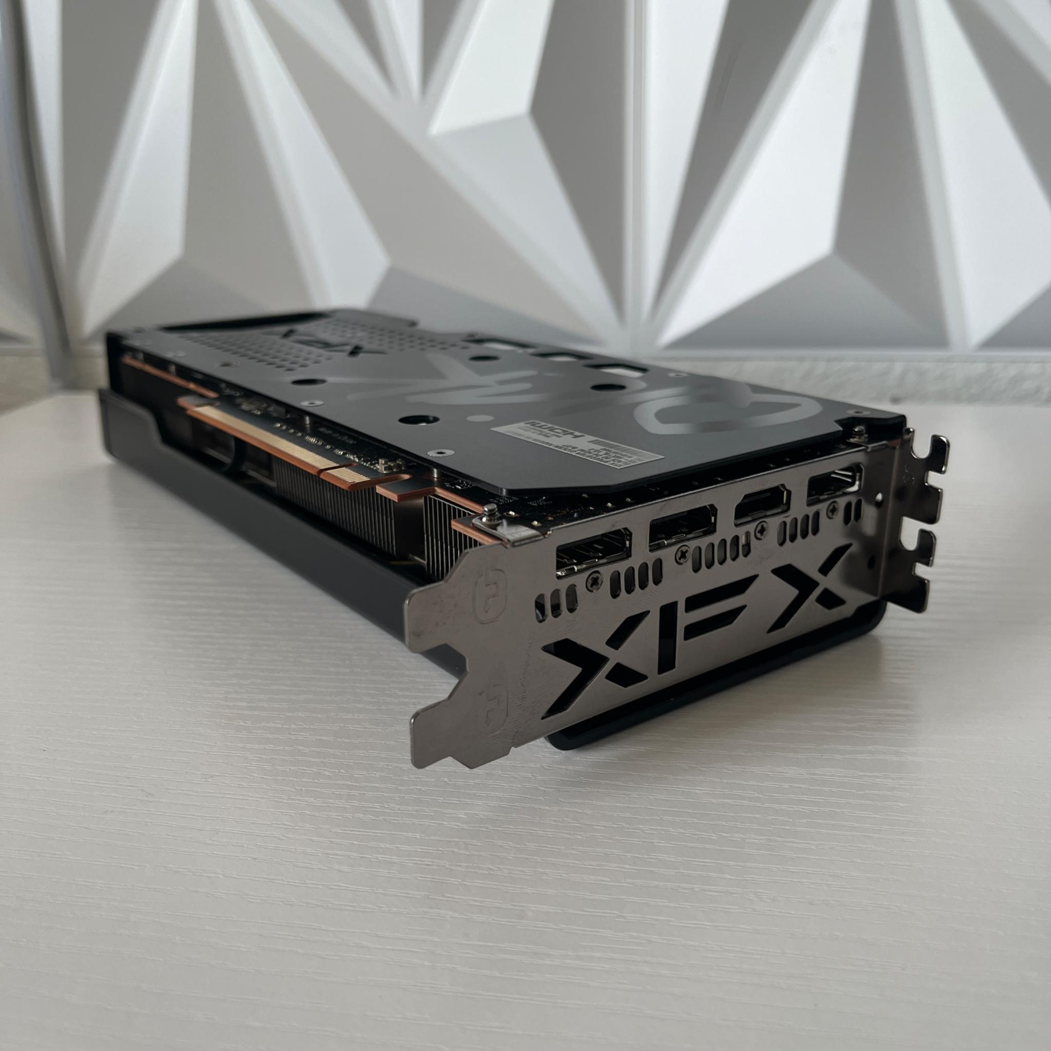XFX Speedster Radeon RX 6600 XT 8GB