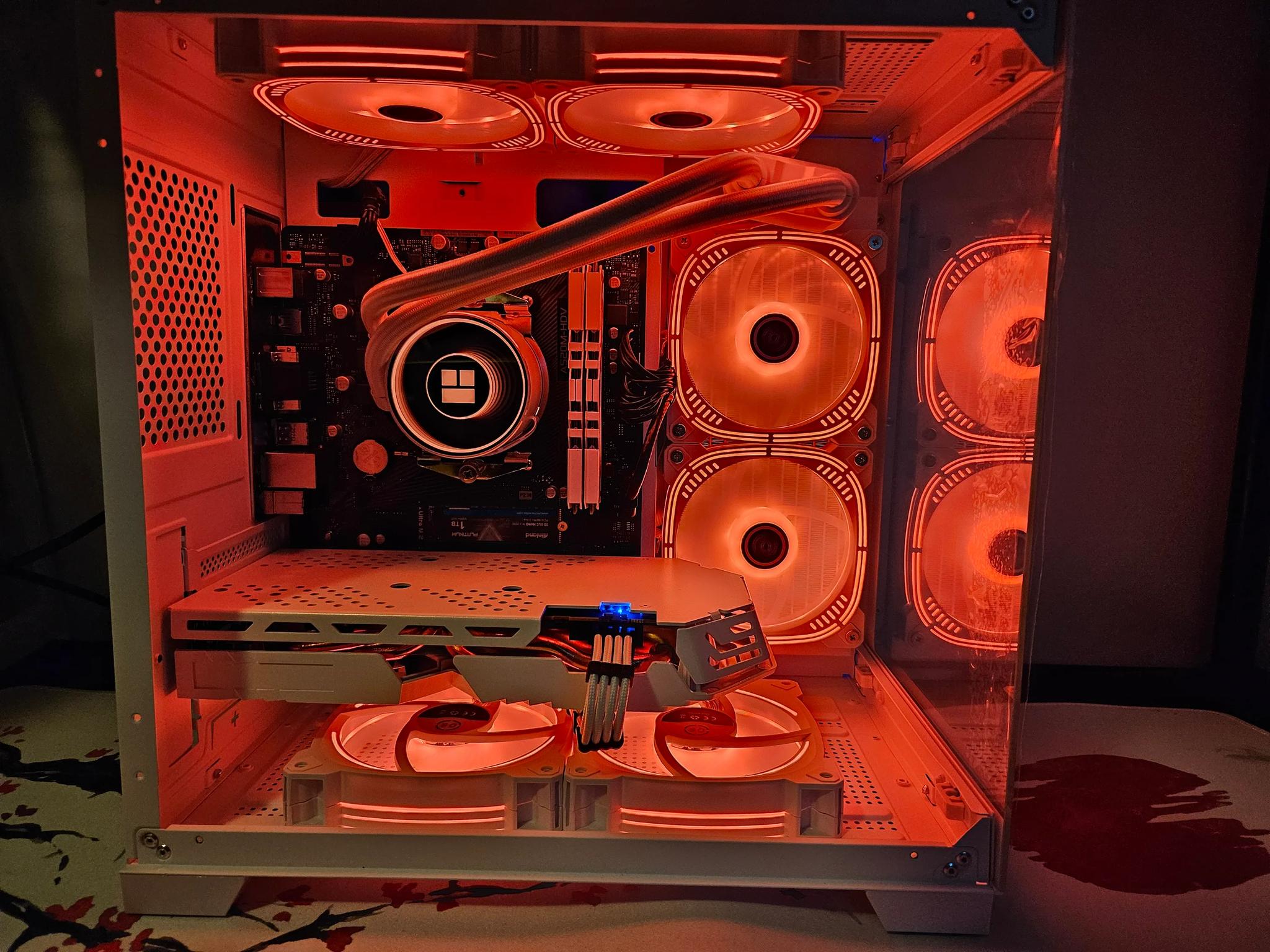 Artic Beast liquid cooled rig Ryzen 5 / 32GB RAM / 1TB SSD / RX6600