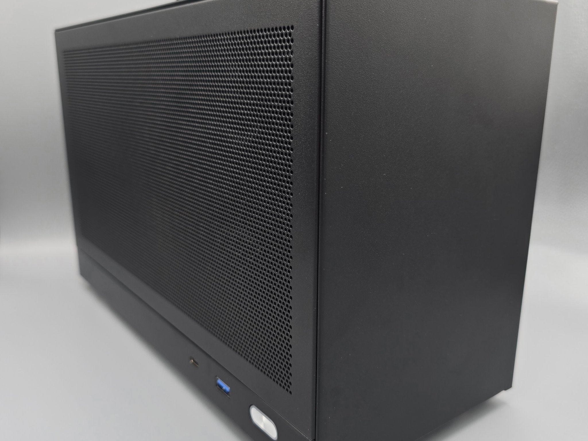 NRS- aiONE Micro Workstation - Base Configuration