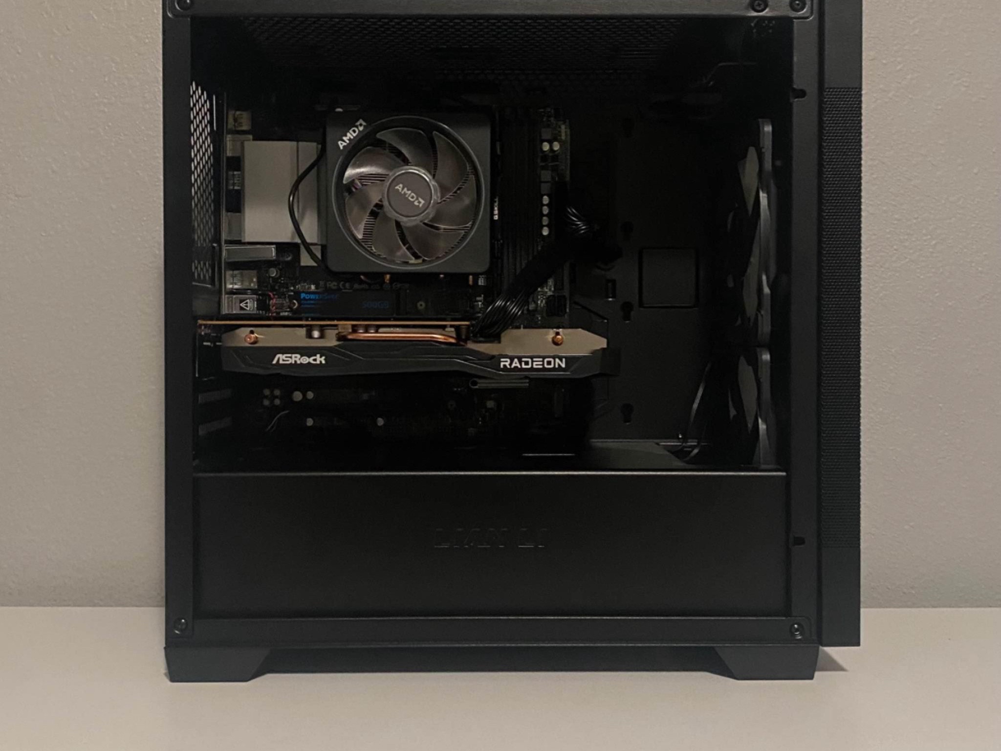 High End All Black Gaming Pc (5800x3D RX 7600 16GB RAM WIFI)