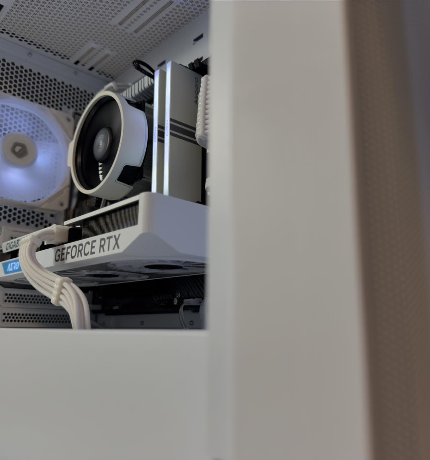 🧊FROST🧊 Gaming PC | AMD Ryzen 5 3600 | 16GB DDR4 | RTX 4060 | 1TB m.2 SSD | Win11 PRO | Wi-Fi