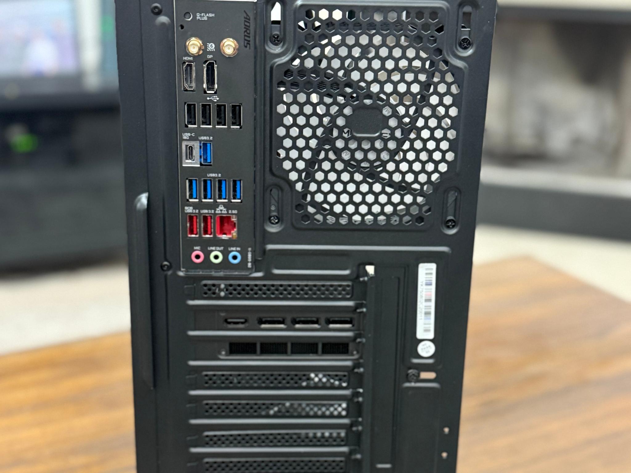 GeForce RTX 5070, AMD Ryzen 9 7950X3D