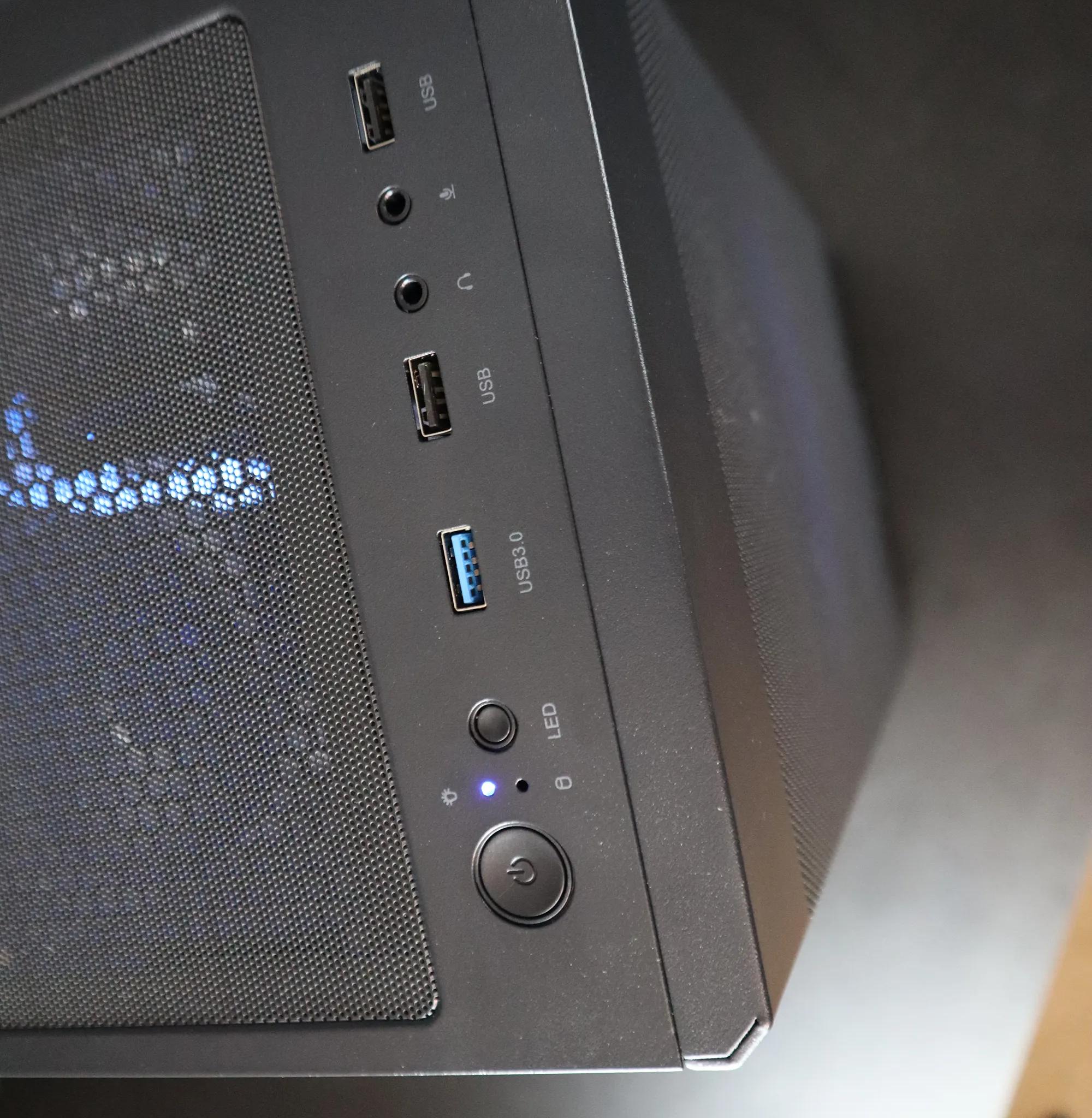 1440p WiFi Gaming PC | Ryzen 7 5700X3D | ASUS 7700XT | 32GB RAM | 1TB | 500+ FPS | All Brand New