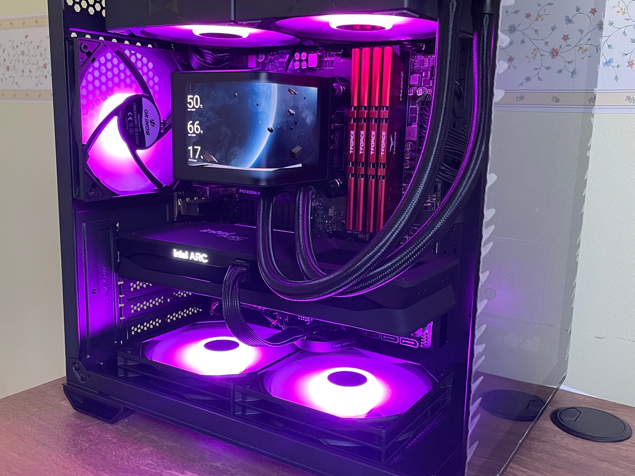 Custom Gaming PC | Ryzen 7 5800xt | and Arc B580 | 32GB DDR4 3600 CL 18