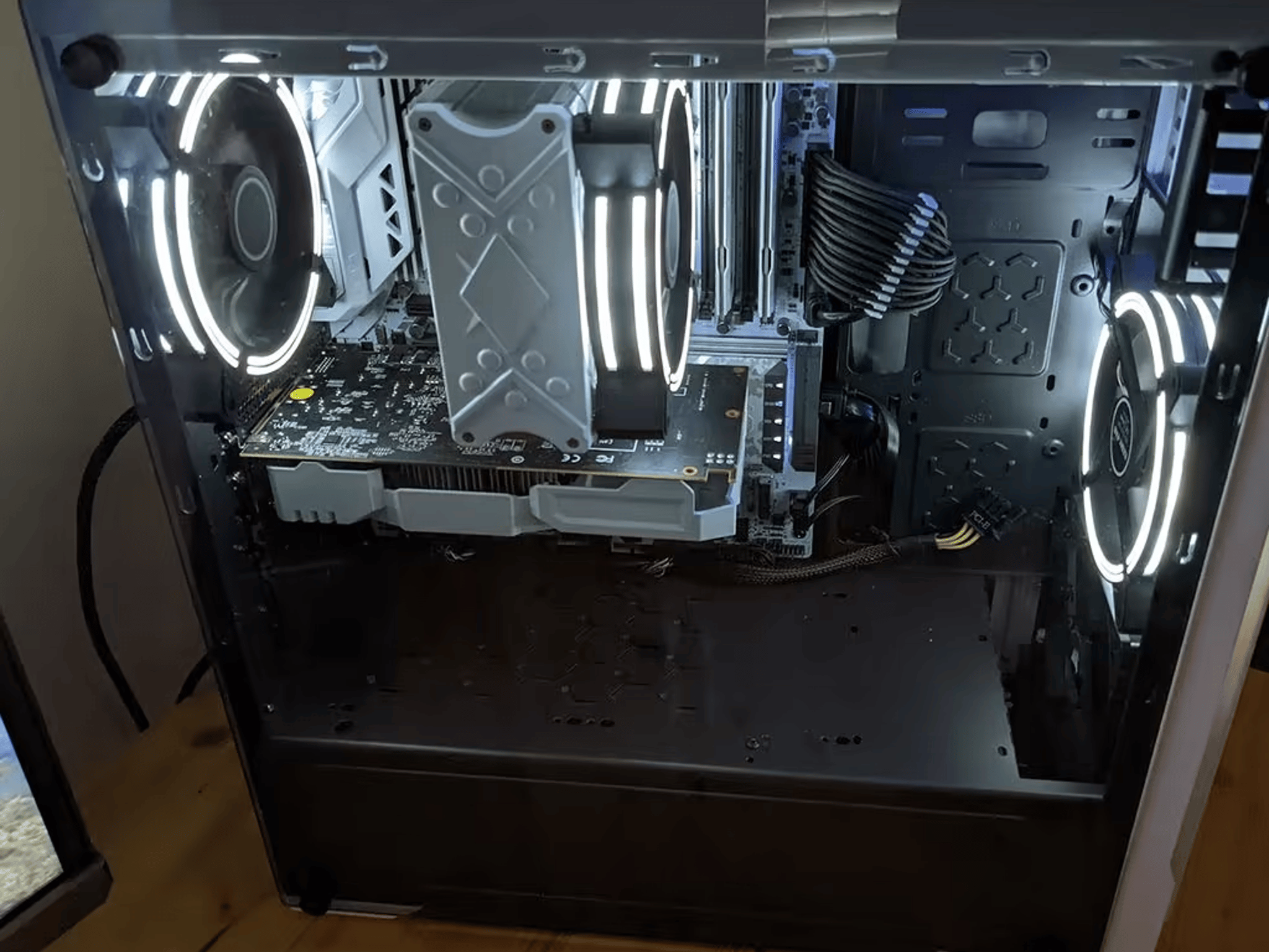 "Snow White" Intel i7 Gaming/Workstation PC