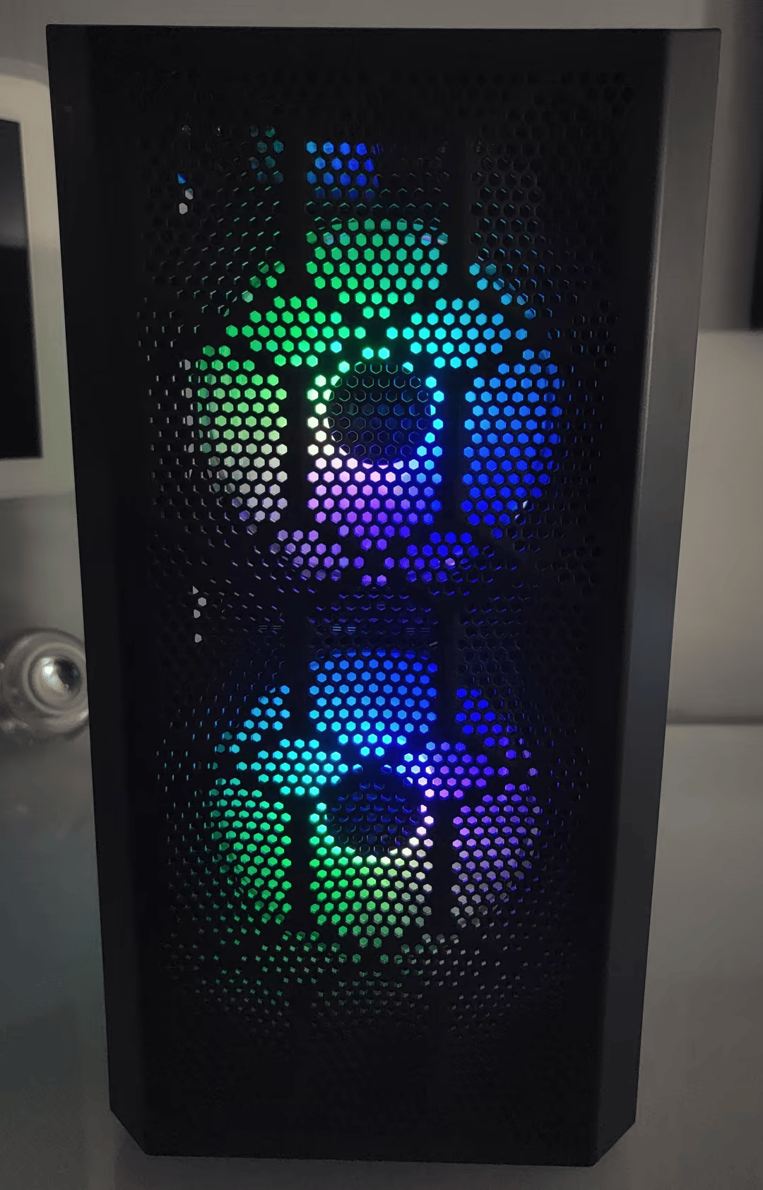 Starter Gaming PC - Ryzen 5 2600 | AMD RX 570 | 16gb DDR4 3200mhz | 1tb SSD