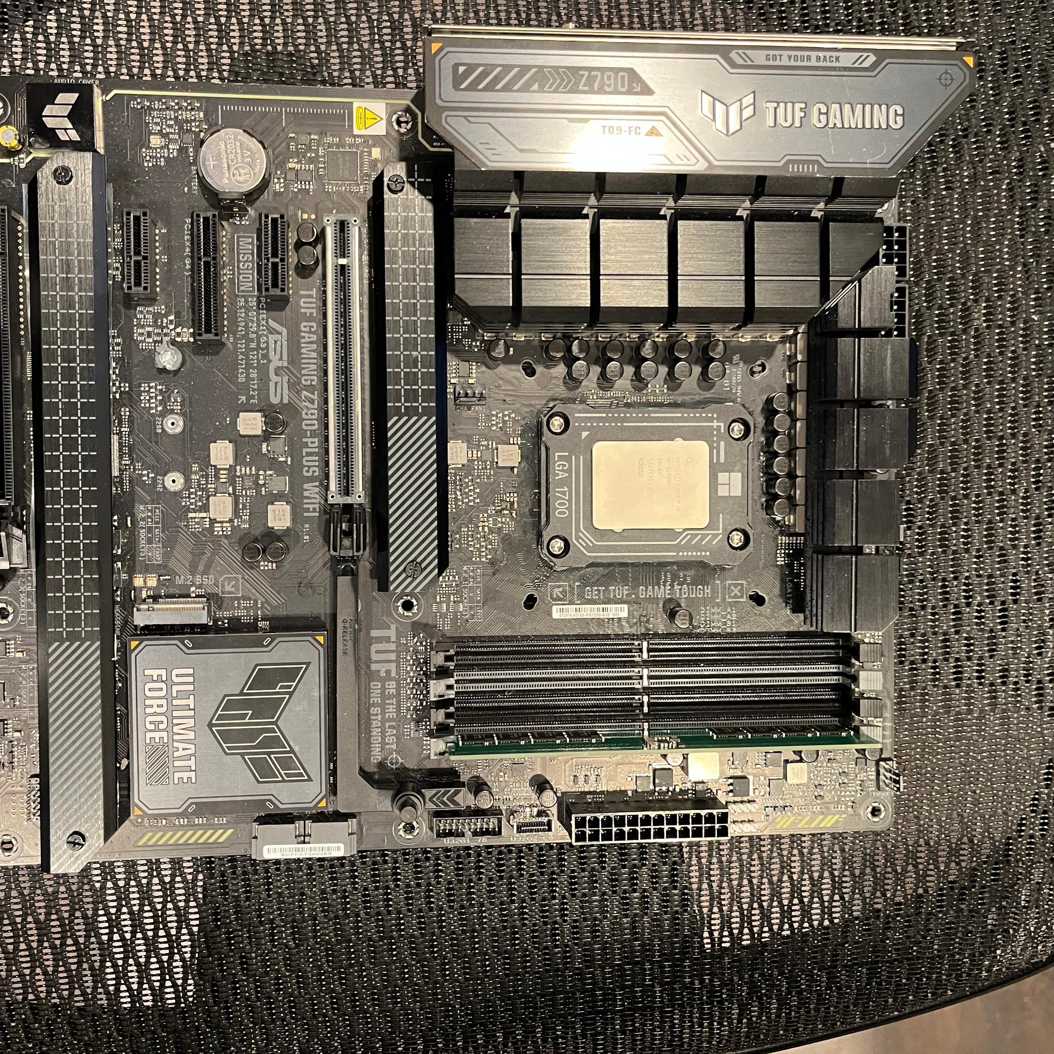 Intel Core i9 12900K - ASUS Z790 Mobo - 16GB DDR5 Combo