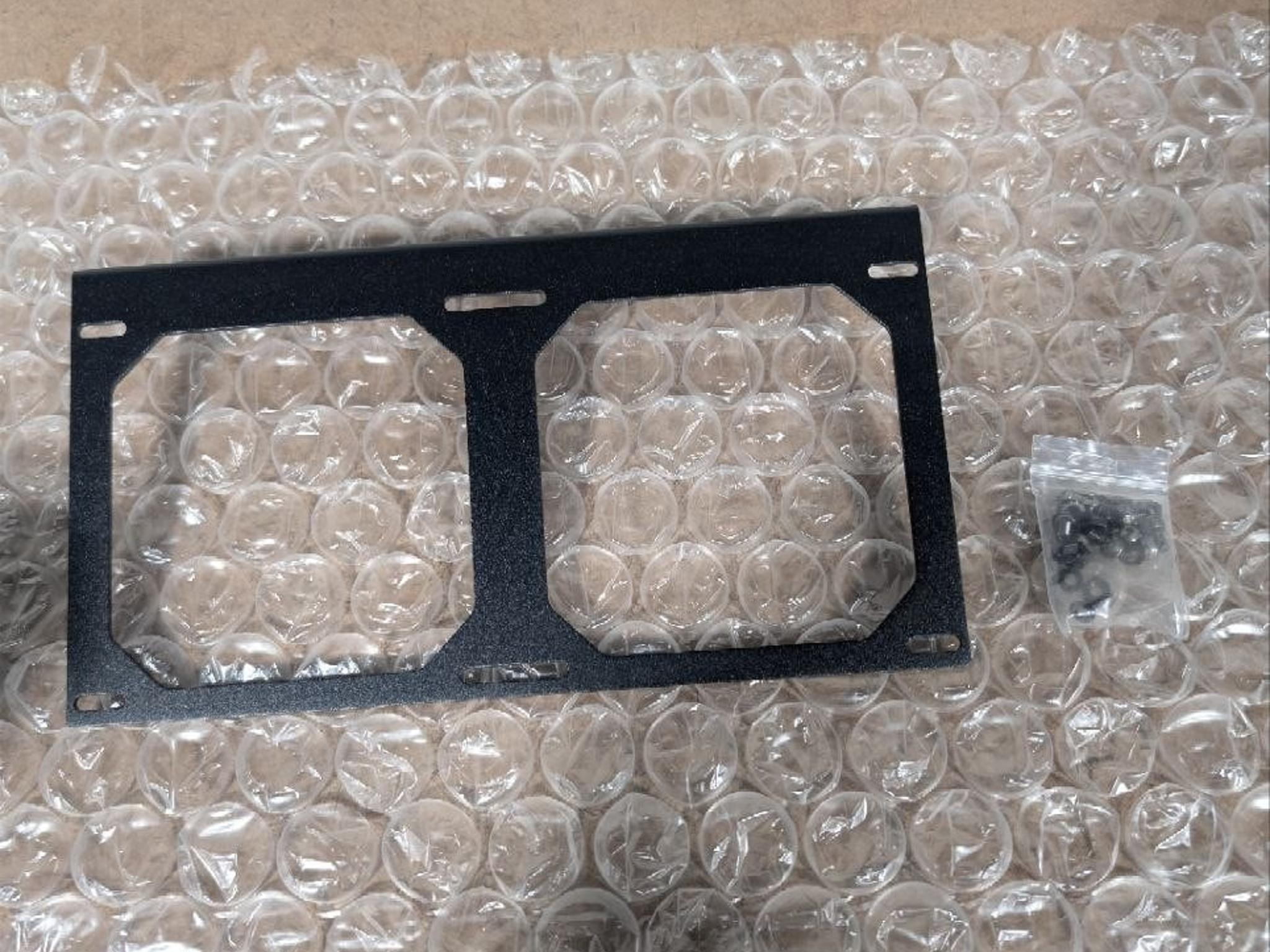 Barrow 240mm Radiator "L" Bracket (TCBJ240-L)