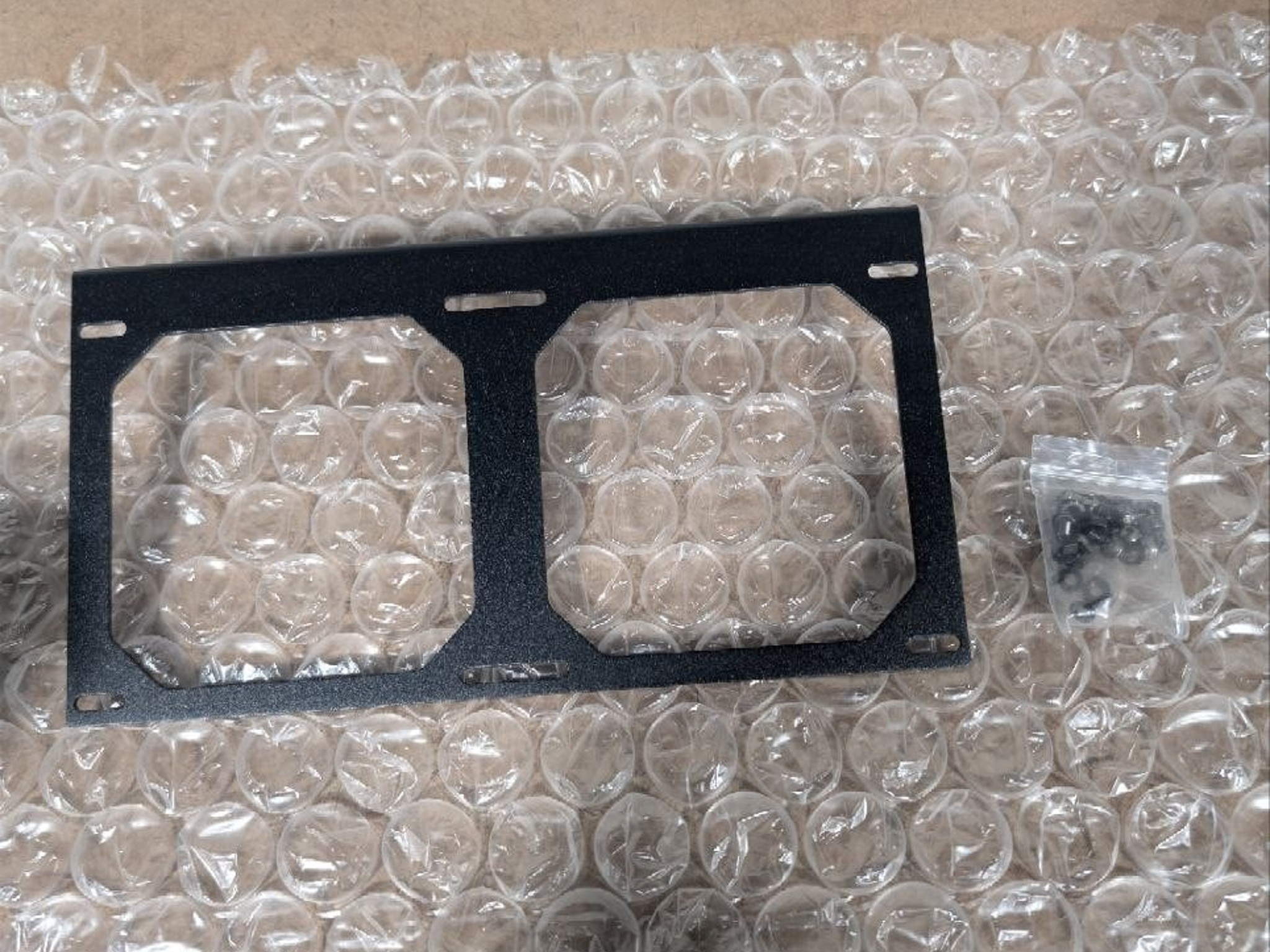 Barrow 240mm Radiator "L" Bracket (TCBJ240-L)