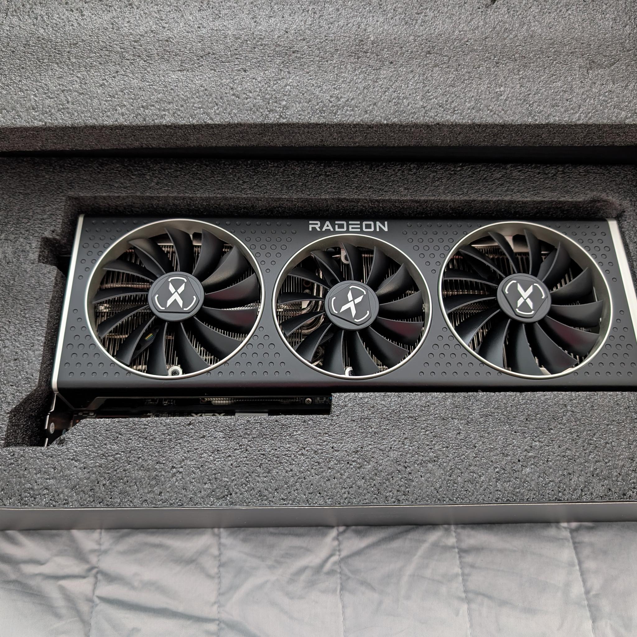 XFX Speedster MERC 319 RX 6800 XT CORE