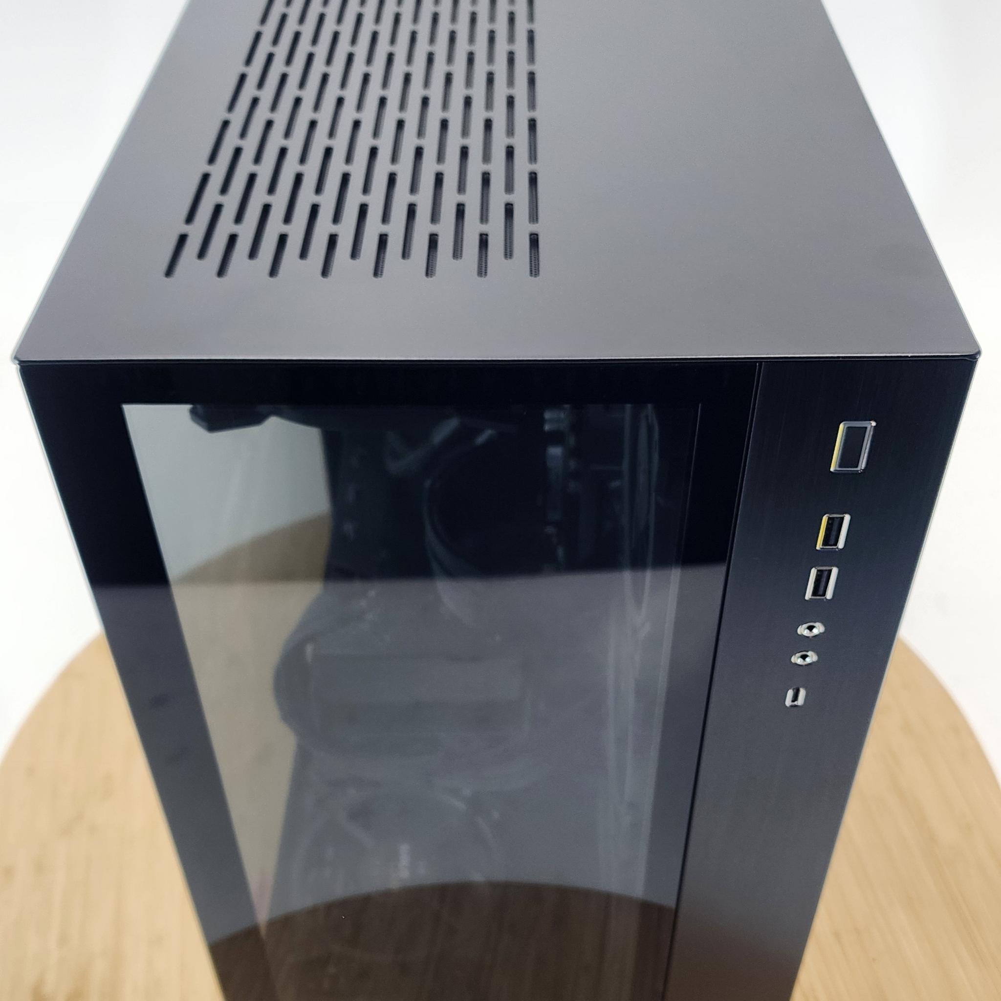 Gaming PC Ryzen 7 7700 32GB RAM 1TB SSD RX 7800 XT 16GB Windows 11 PC