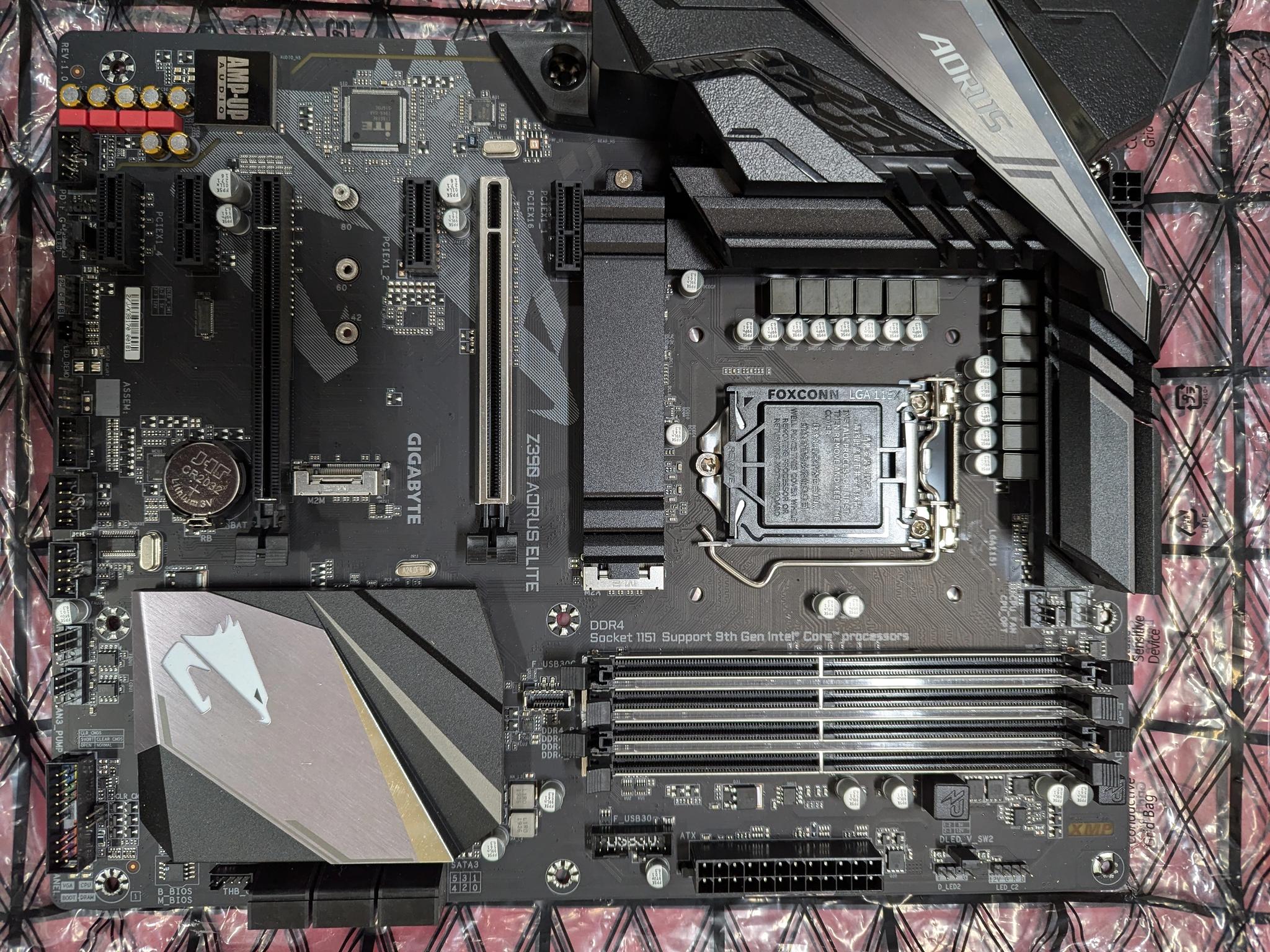 Used- Great Condition - Gigabyte Z390 Aorus Elite
