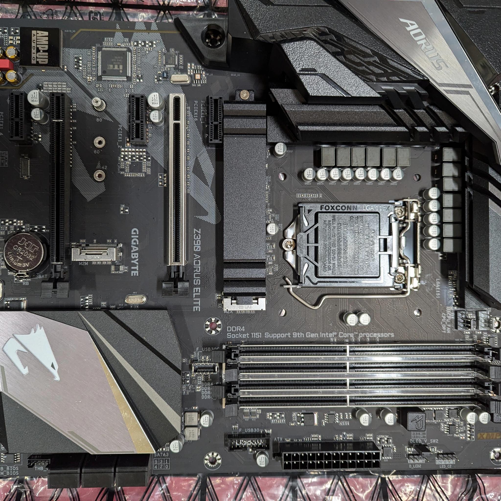Used- Great Condition - Gigabyte Z390 Aorus Elite