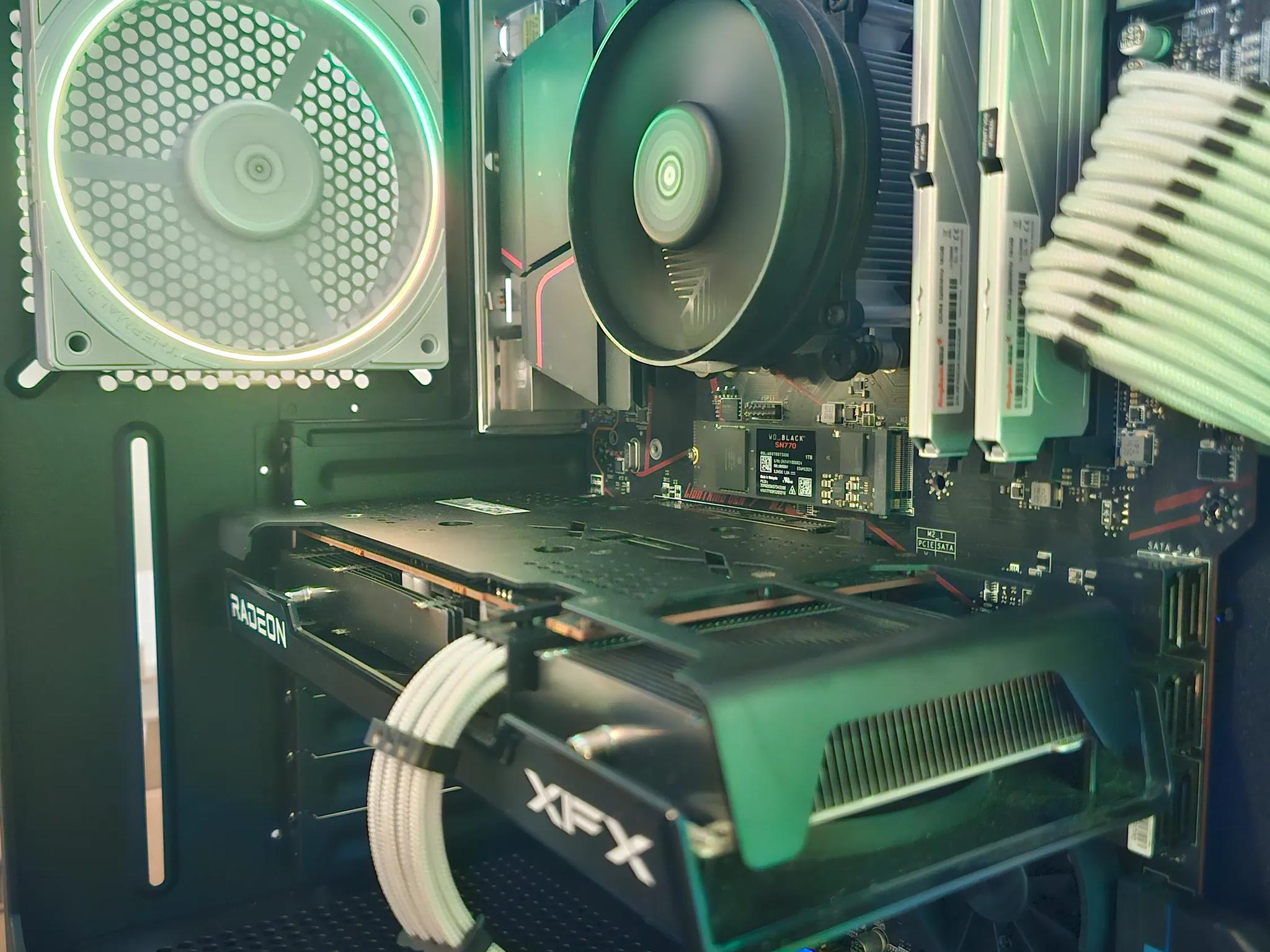 Mid-Range Gaming PC // RX 6600 // Ryzen 5 3600 // 32GB DDR4 // 1TB NVME