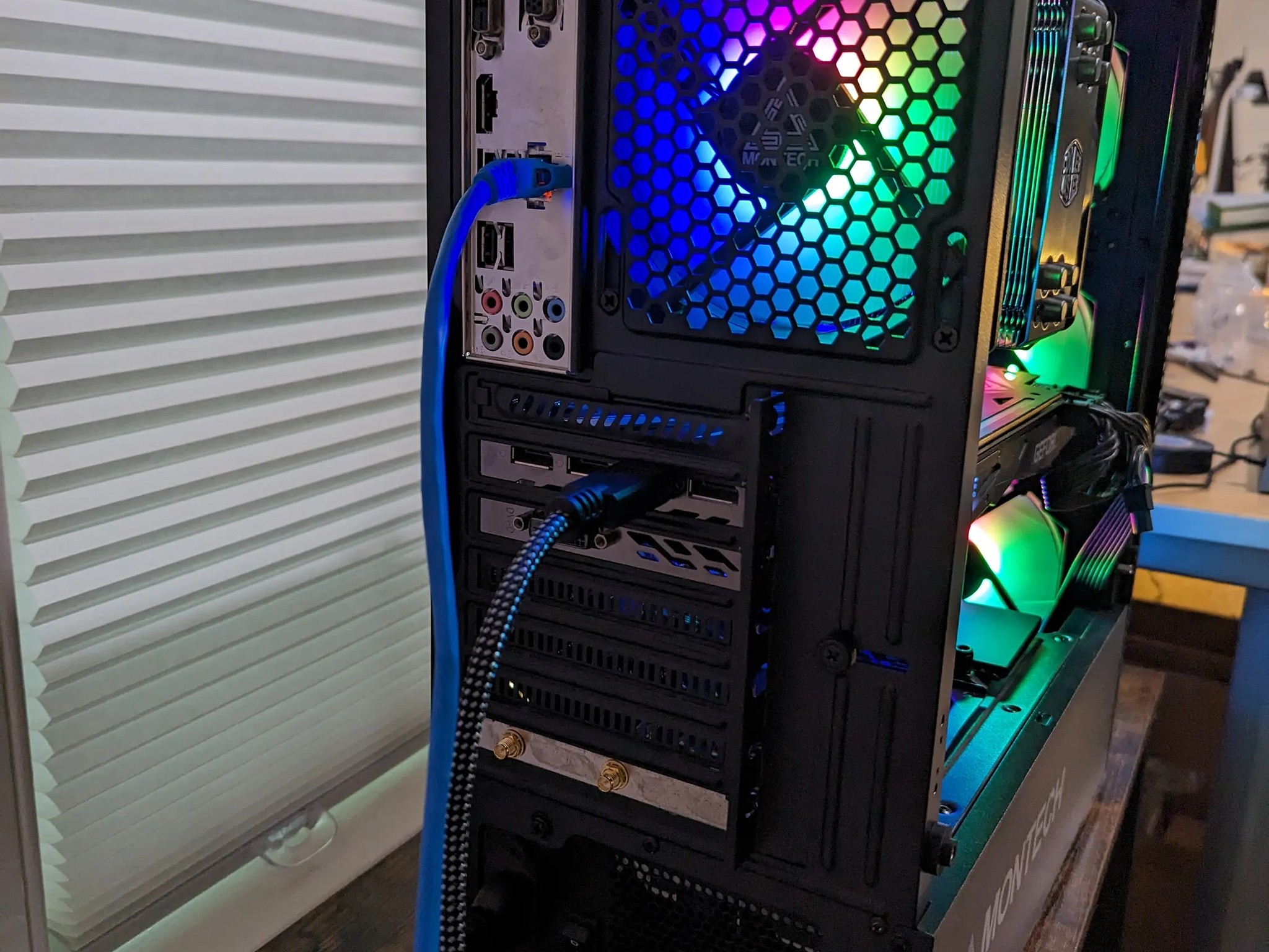 JT-1 | i5-8400 | GTX 1070 Ti | 16GB RAM | 500GB SSD | Wi-Fi | Windows