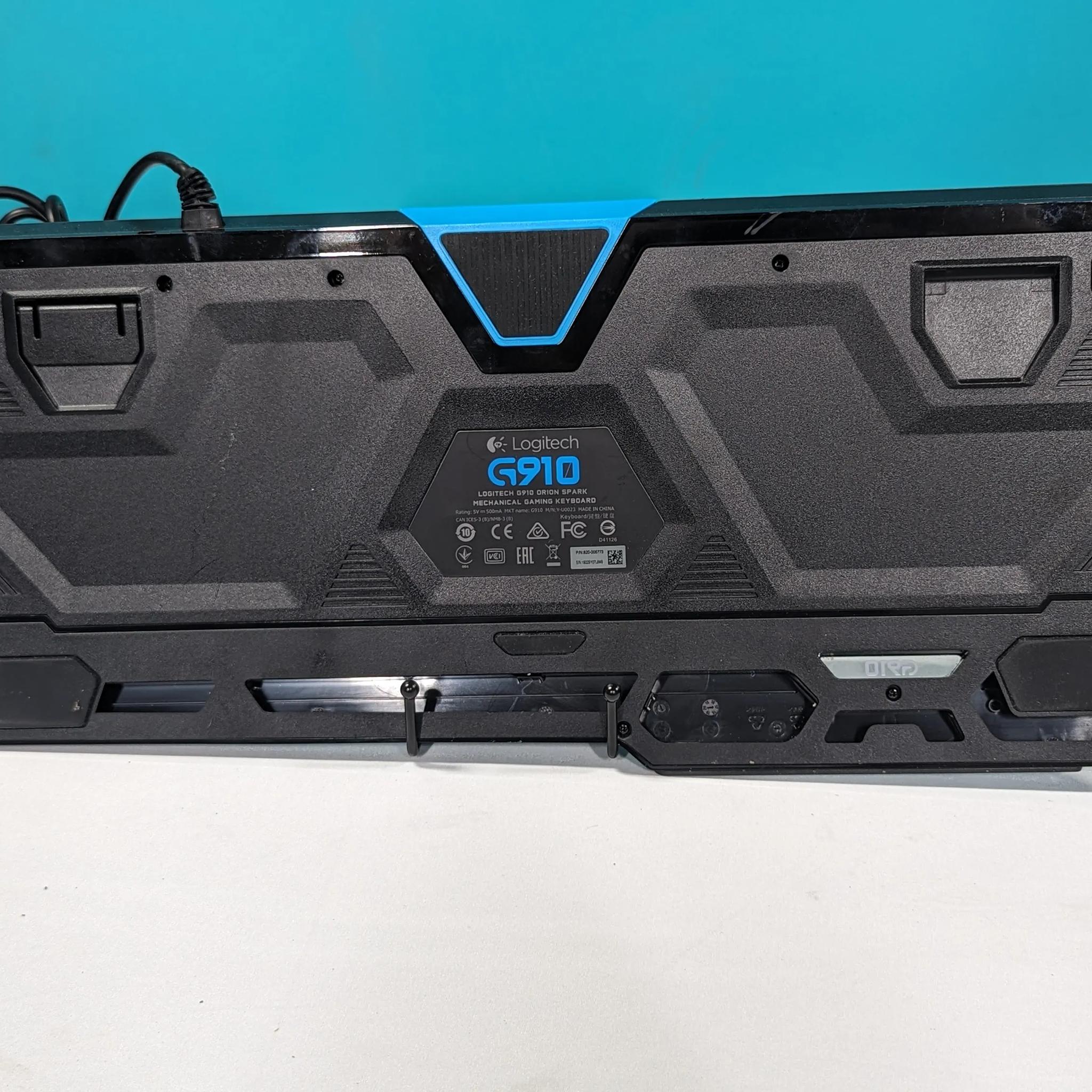 Logitech G910 Keyboard