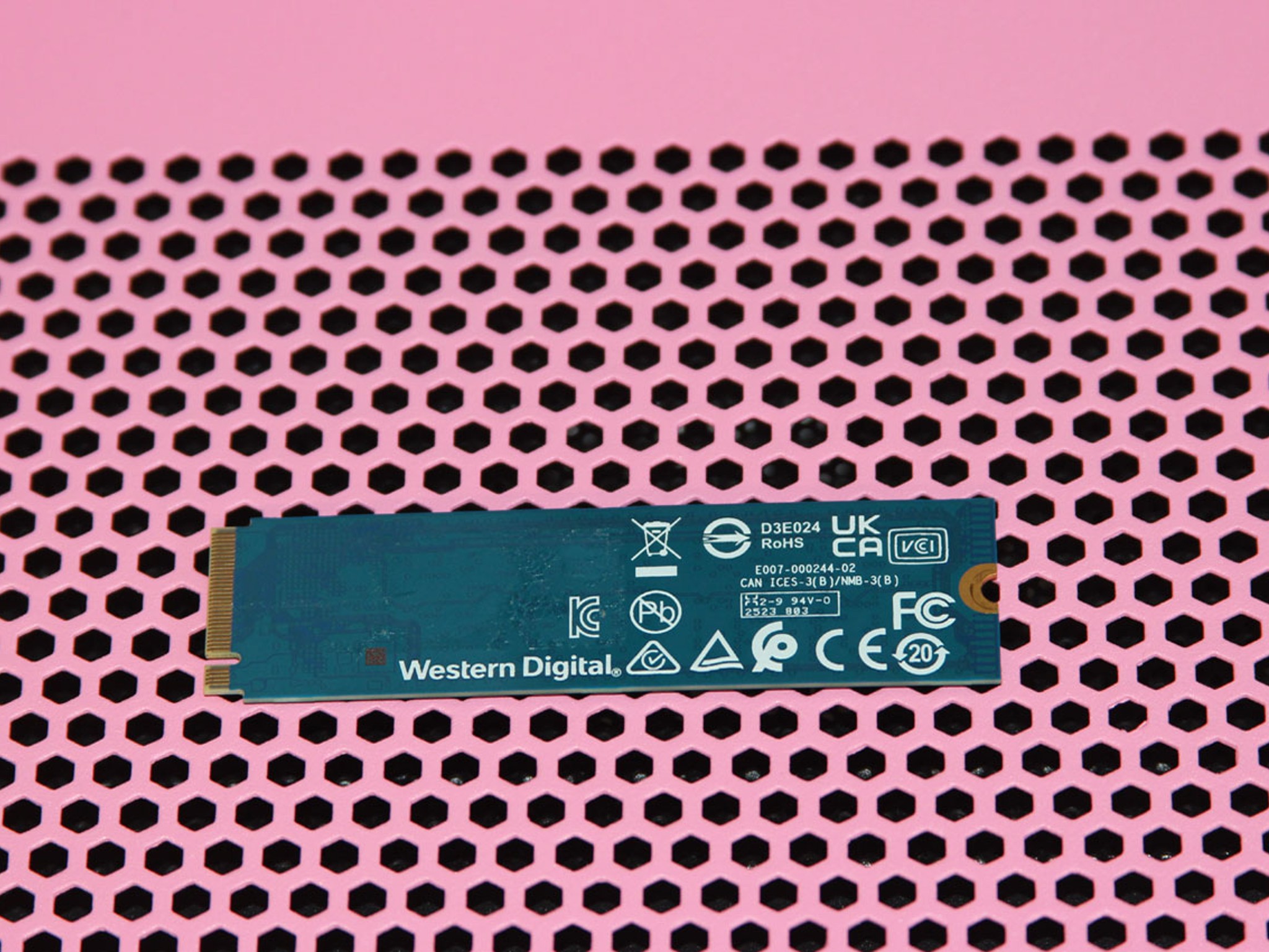 Western Digital SN350 NVMe™ SSD - 1 TB QLC PCIe Gen3 x4 v1.3