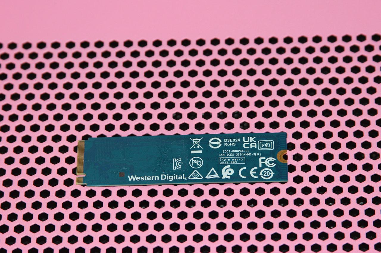 Western Digital SN350 NVMe™ SSD - 1 TB QLC PCIe Gen3 x4 v1.3