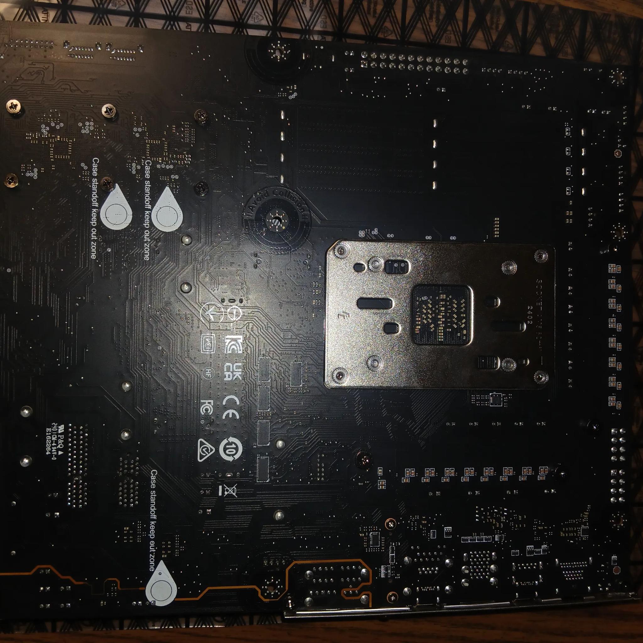 MSI MAG X670E TOMAHAWK WIFI AM5 AMD ATX Motherboard
